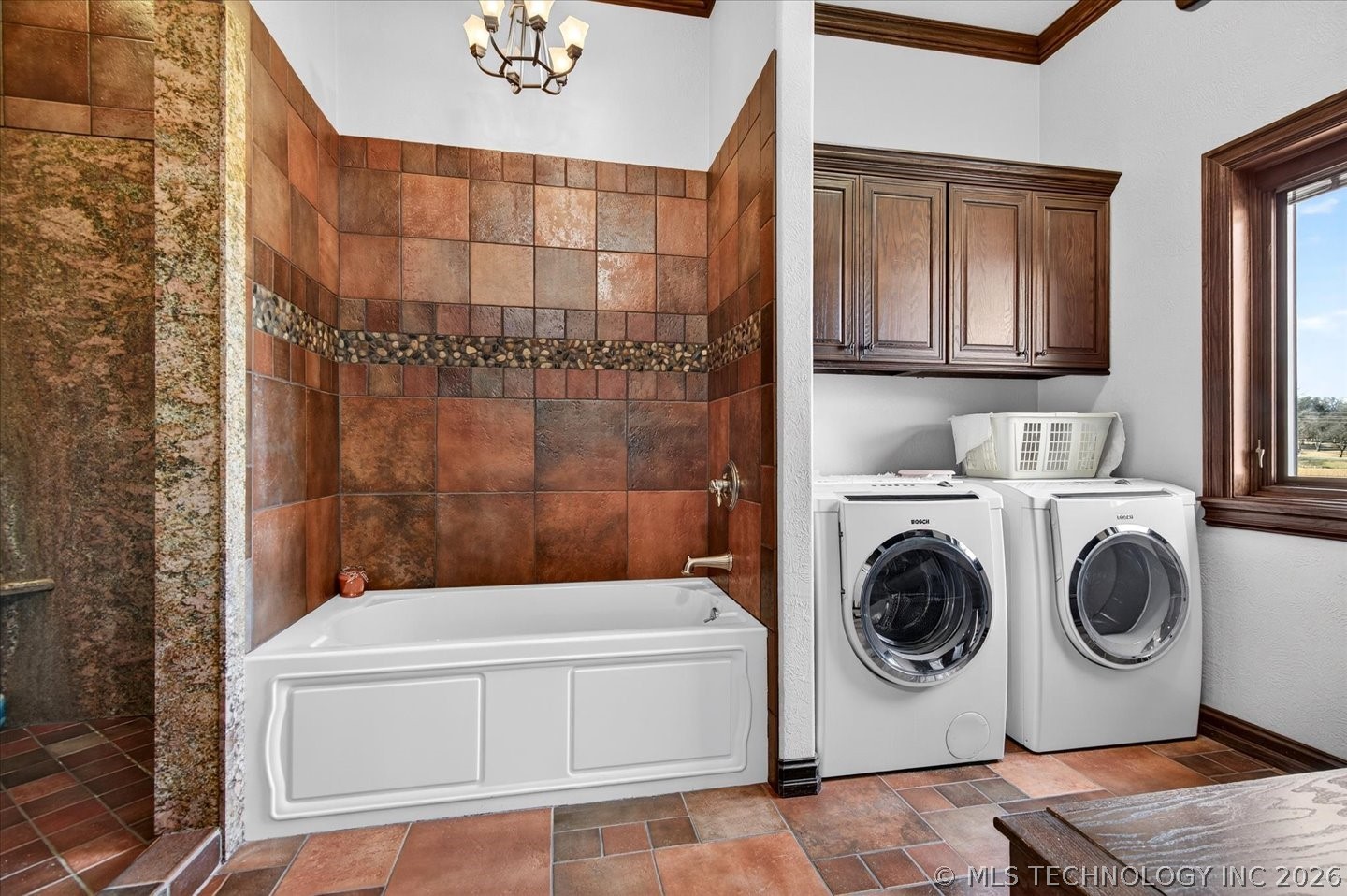 2621 Rabbit Ridge Bartlesville OK 74006