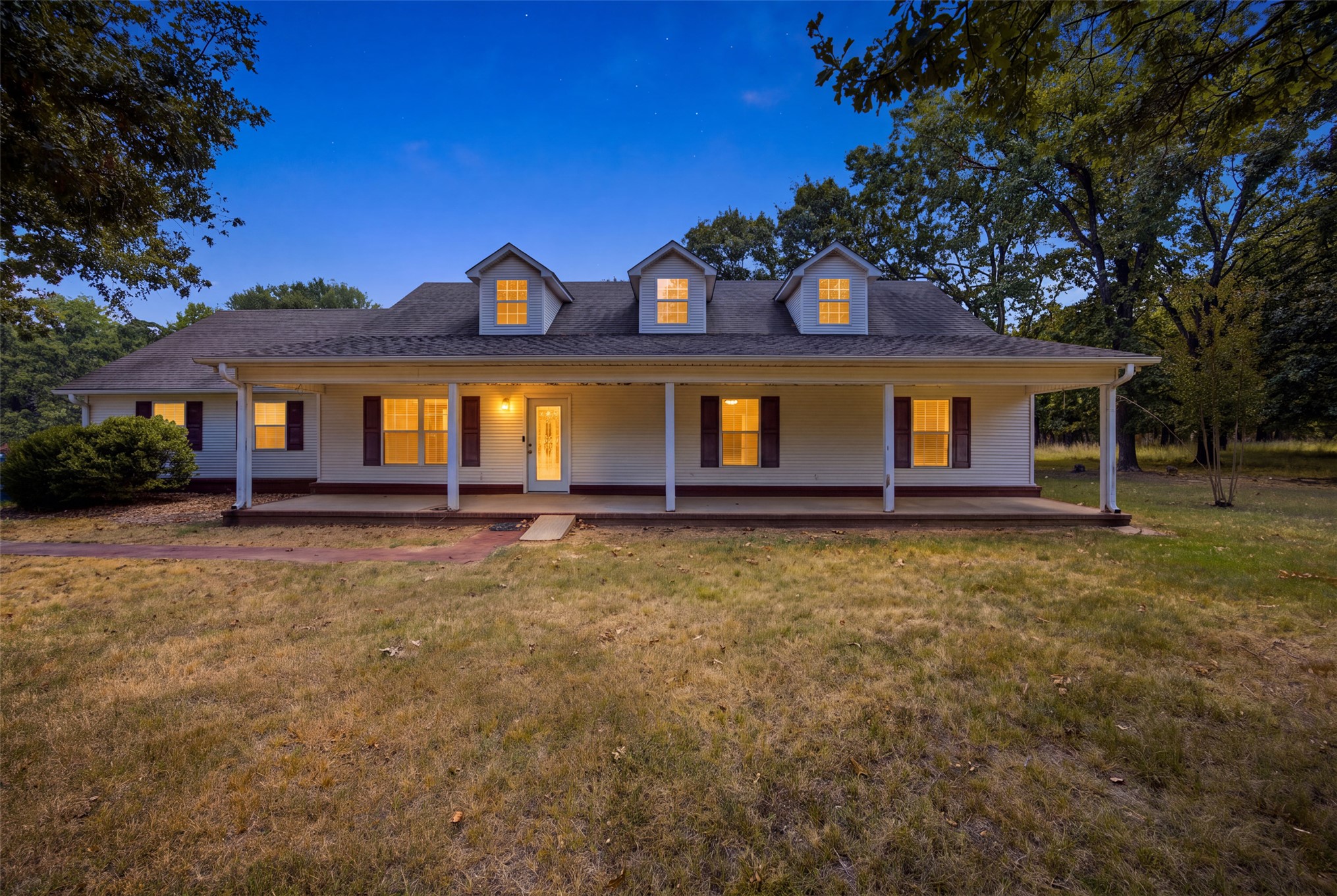 800 Linn Hartshorne OK 74547