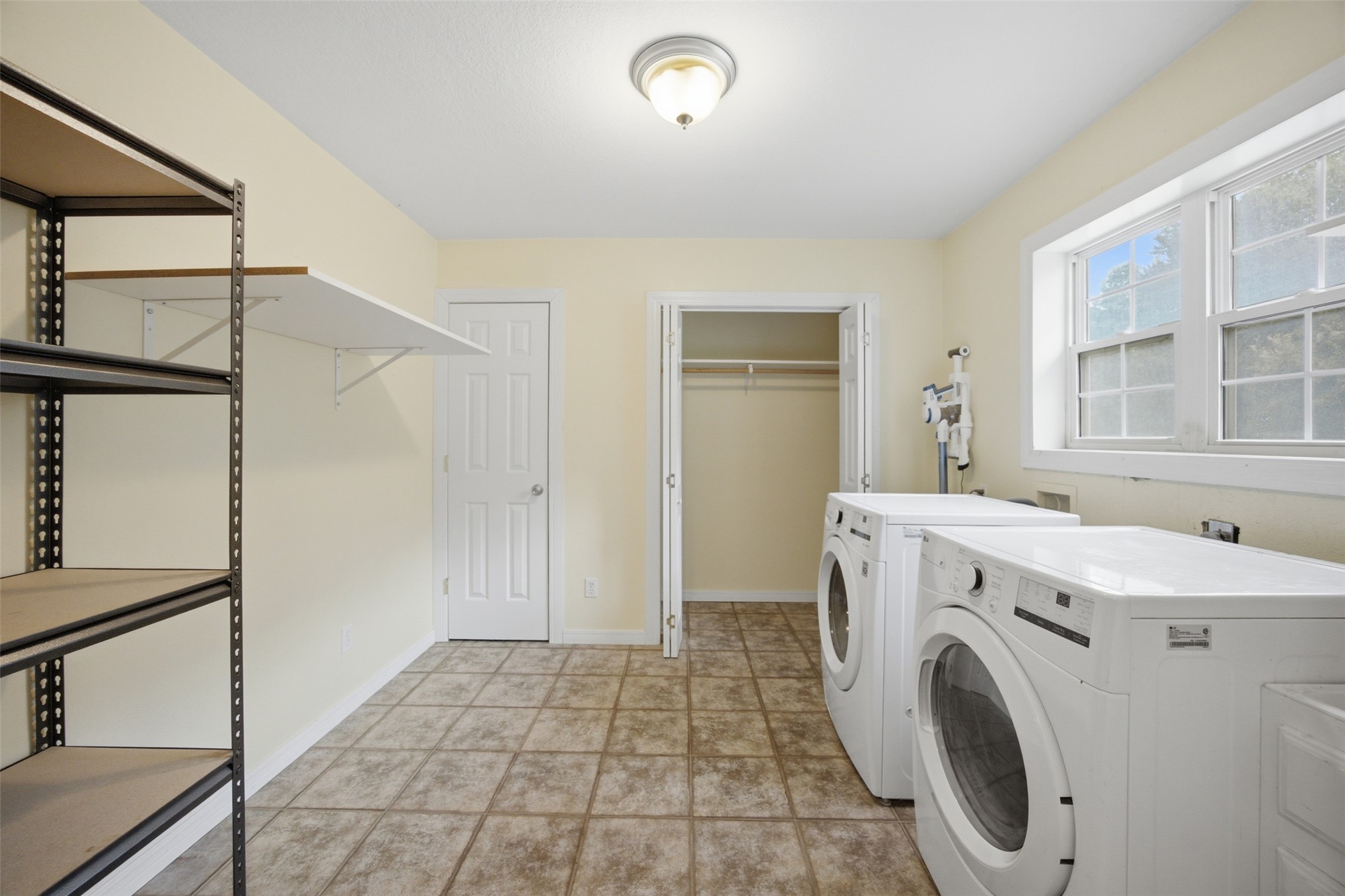 800 Linn Hartshorne OK 74547