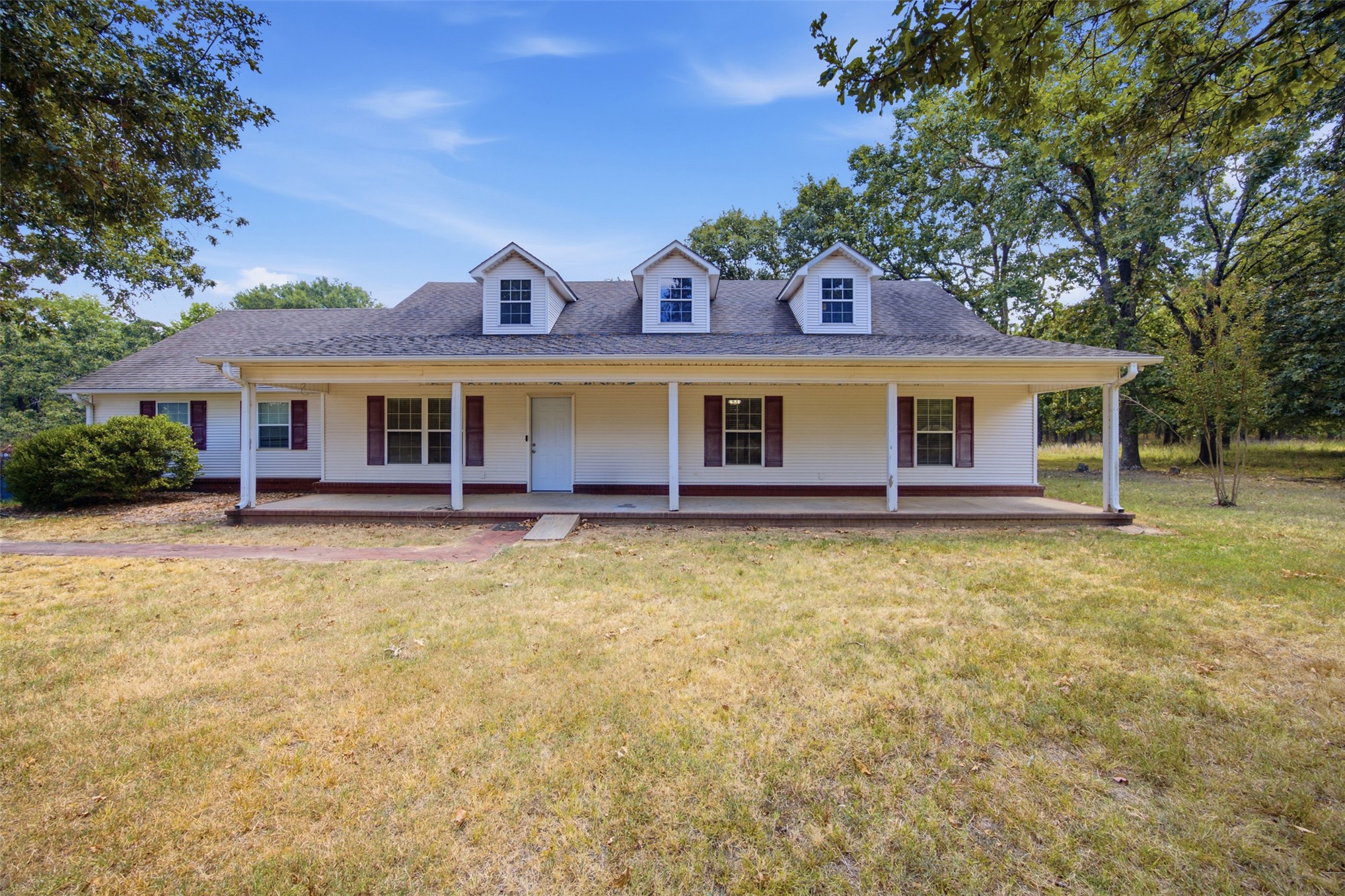 800 Linn Hartshorne OK 74547