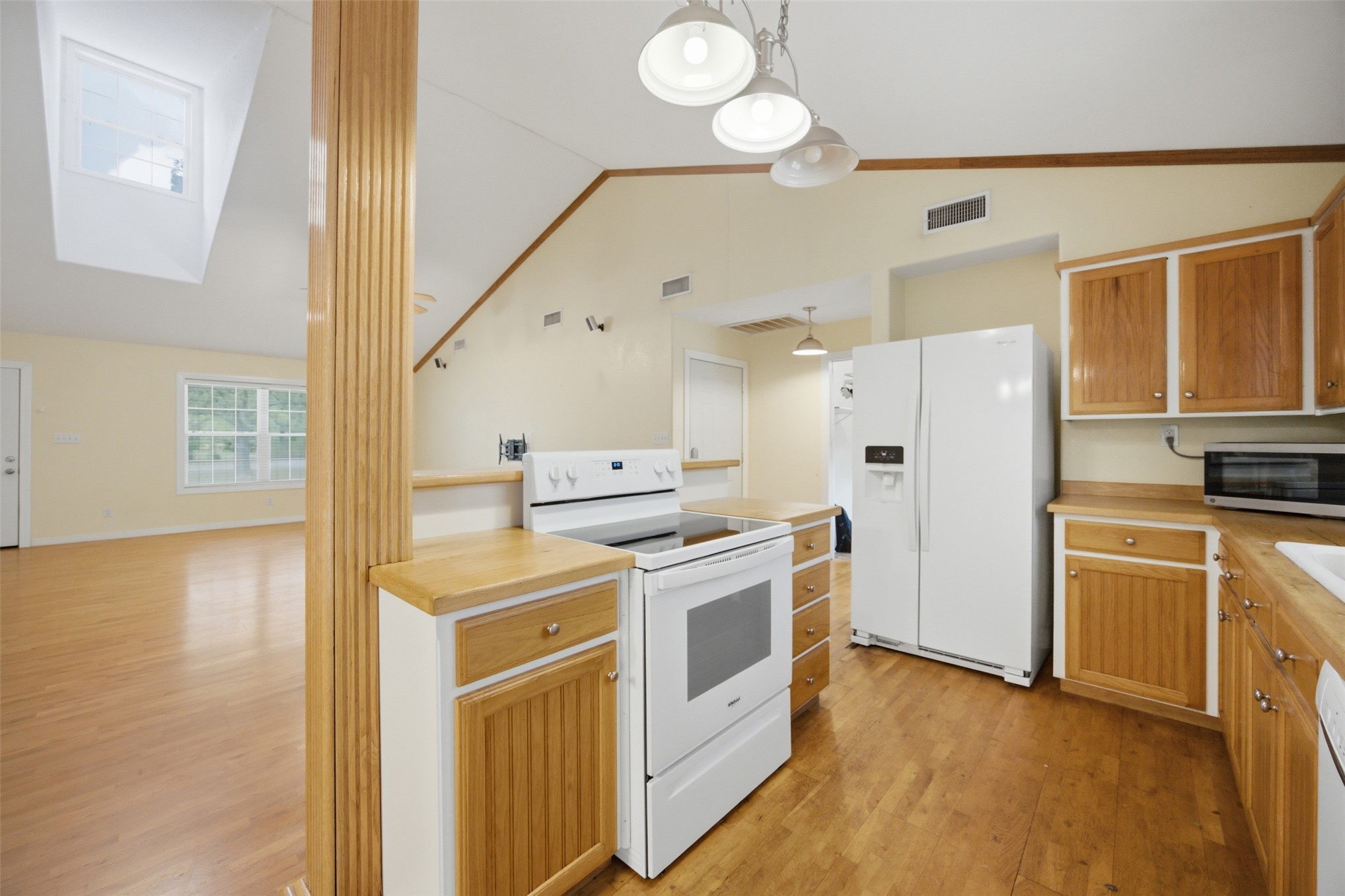 800 Linn Hartshorne OK 74547