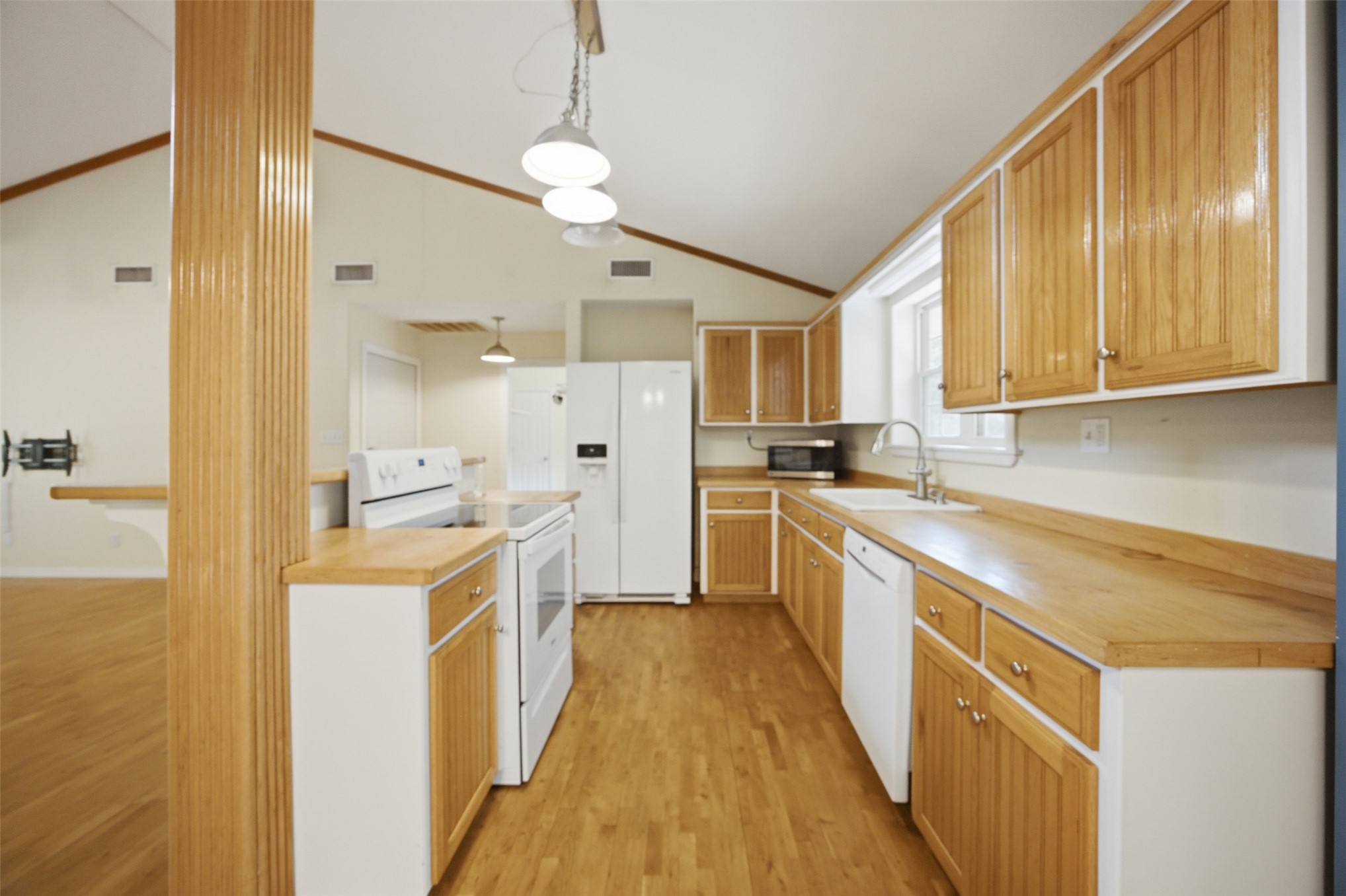 800 Linn Hartshorne OK 74547