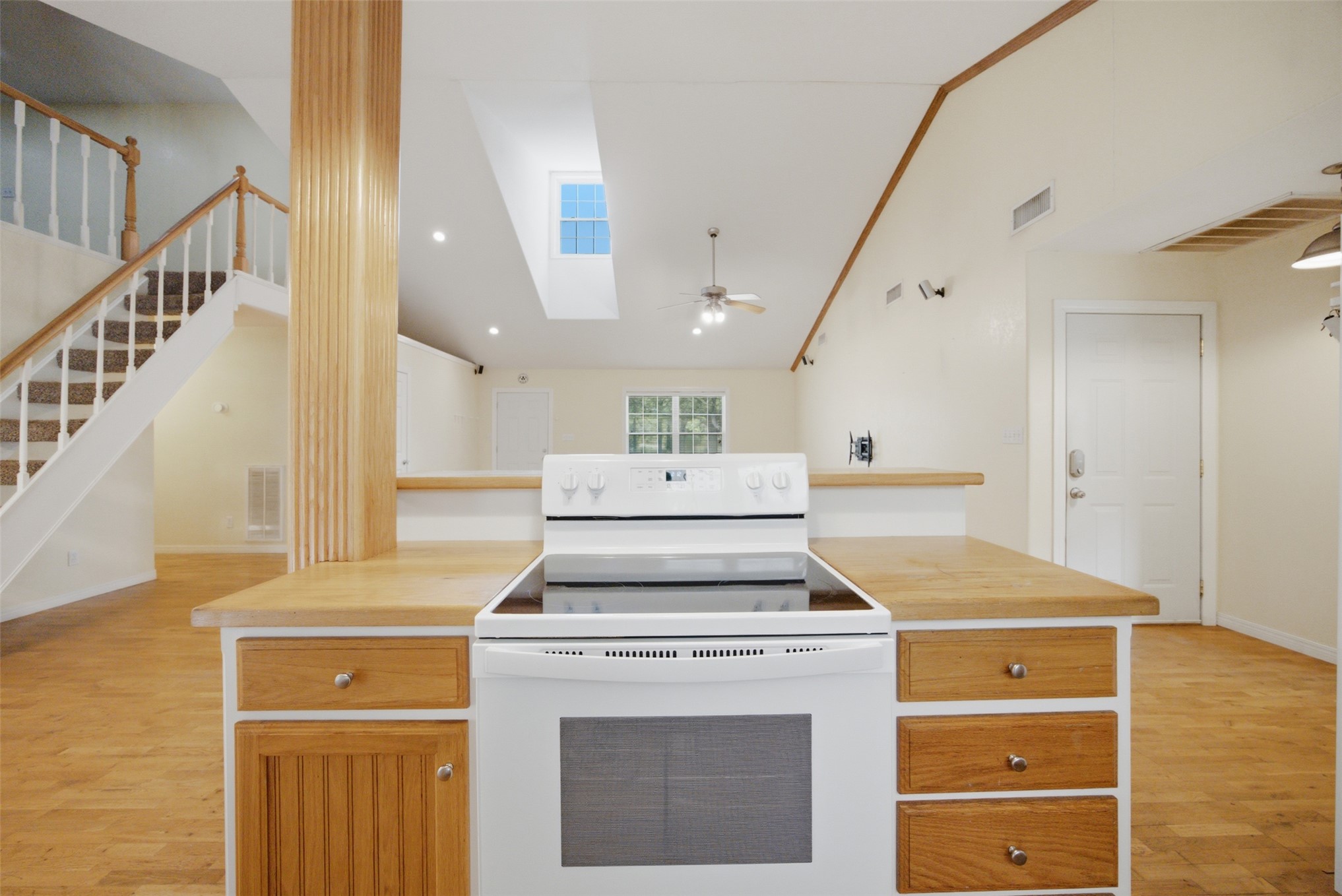 800 Linn Hartshorne OK 74547
