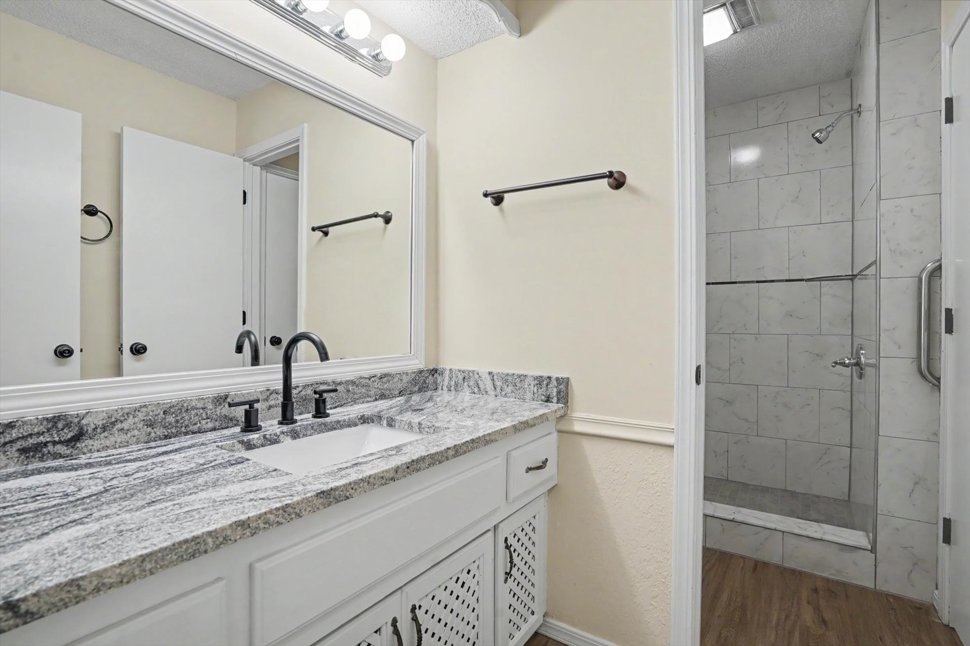 1009 N Forest Place Jenks OK 74037
