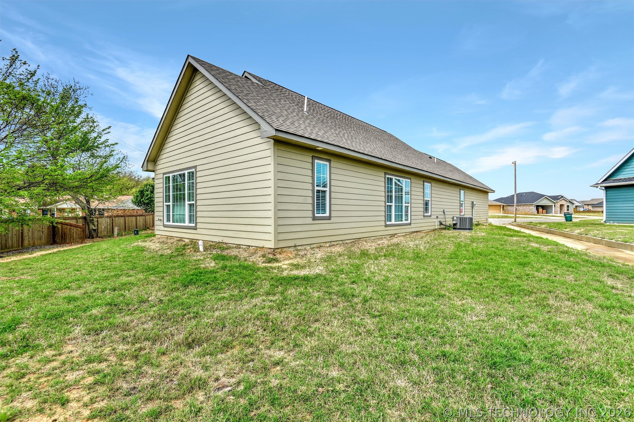 1178 Wild Indigo Circle Calera OK 74730