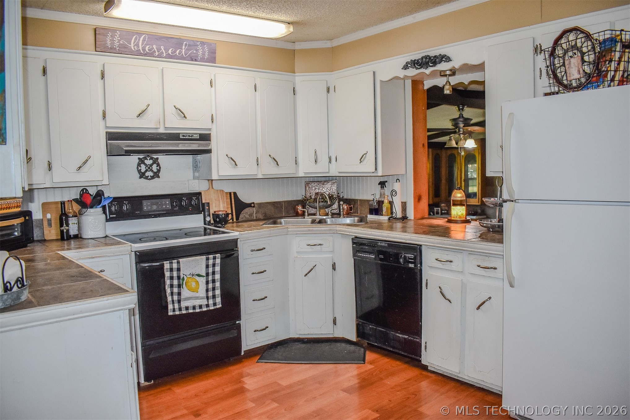 1114 N 4230 Road Hugo OK 74743