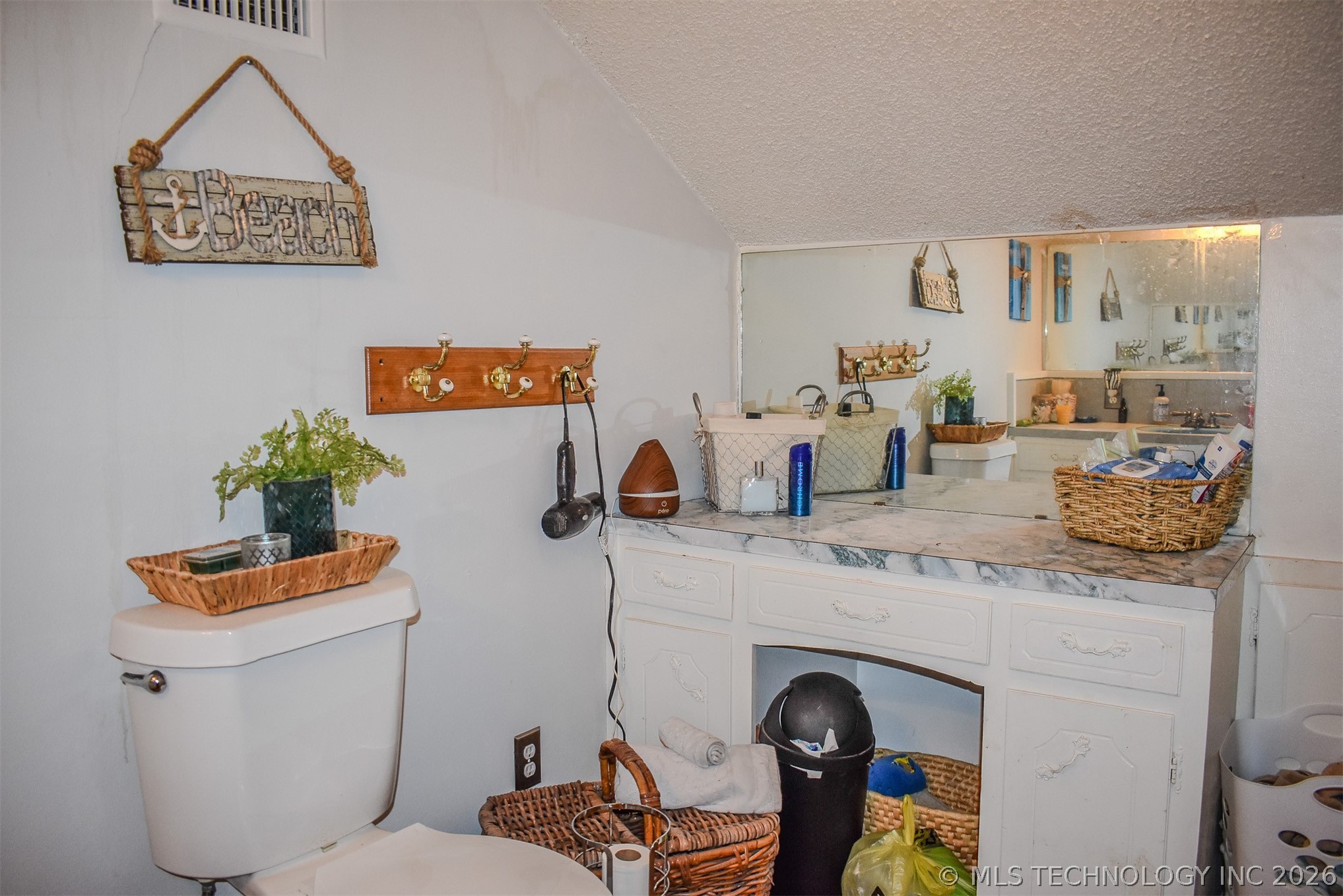 1114 N 4230 Road Hugo OK 74743
