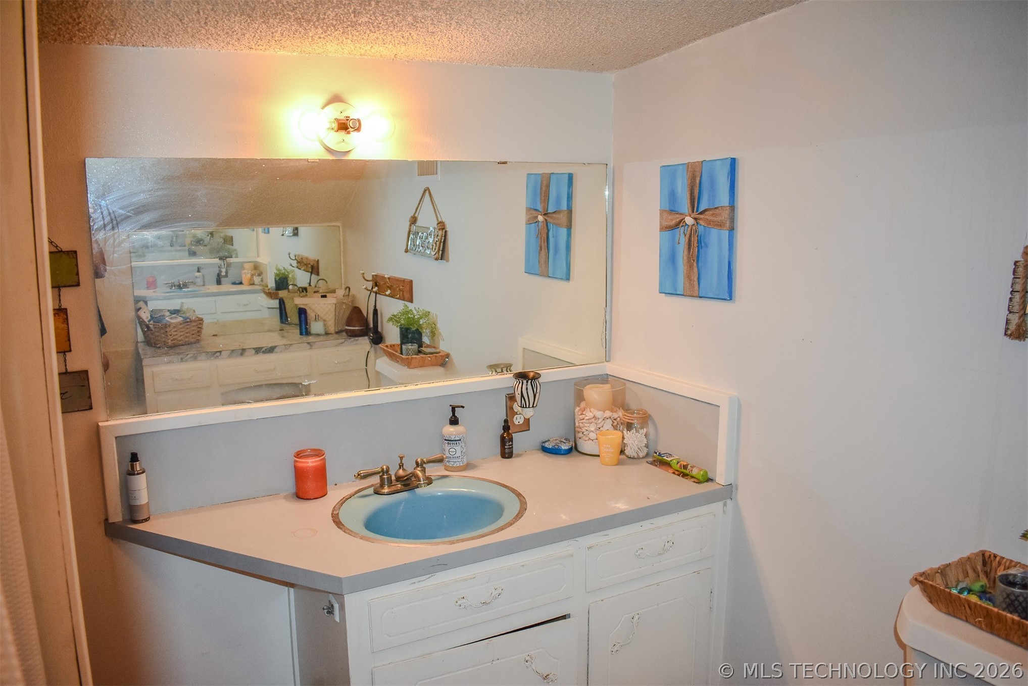 1114 N 4230 Road Hugo OK 74743