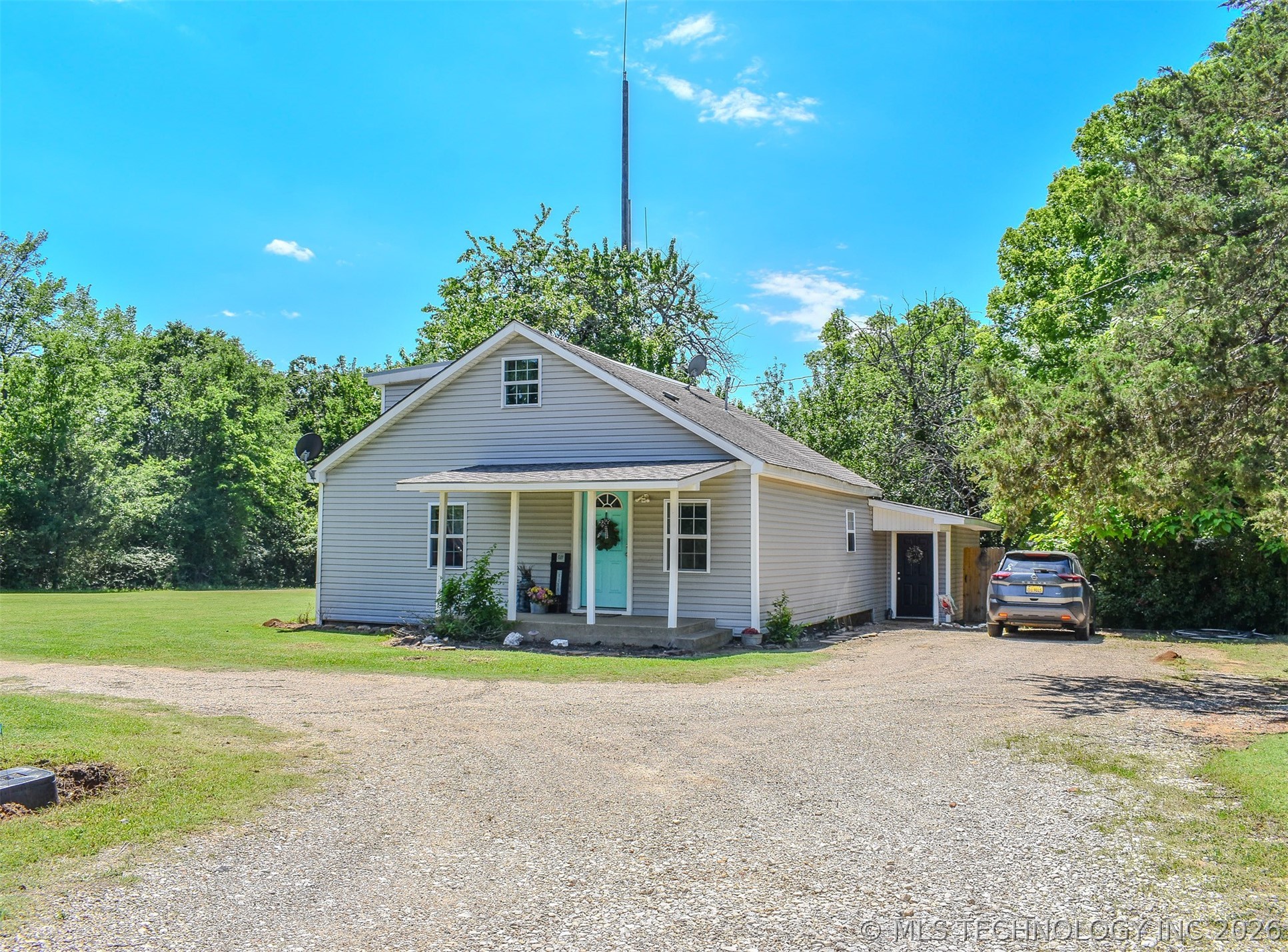 1114 N 4230 Road Hugo OK 74743