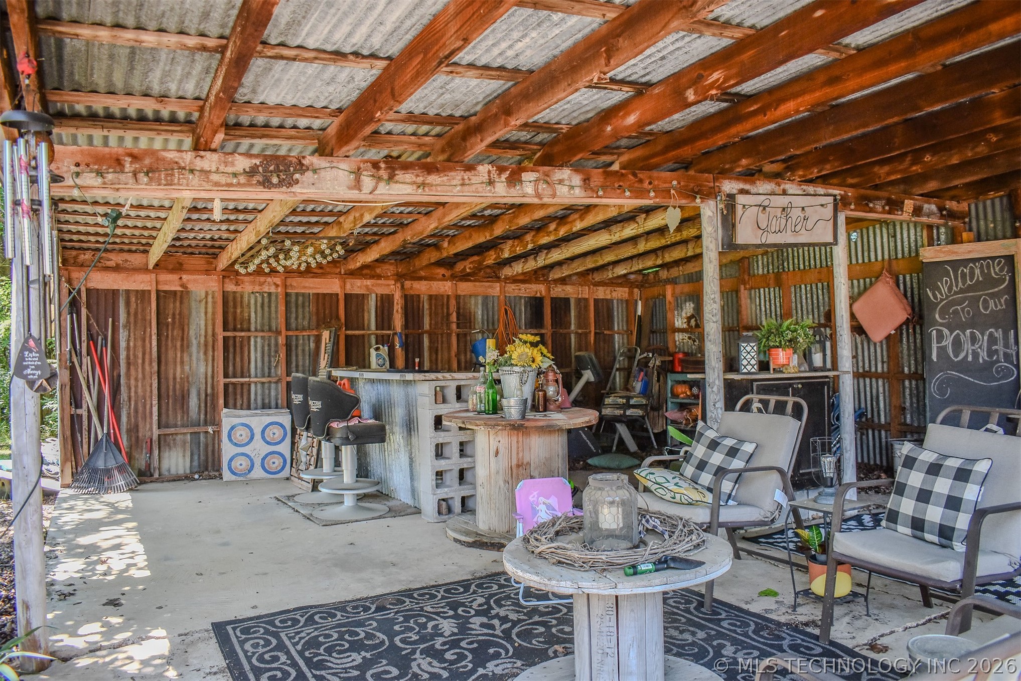 1114 N 4230 Road Hugo OK 74743