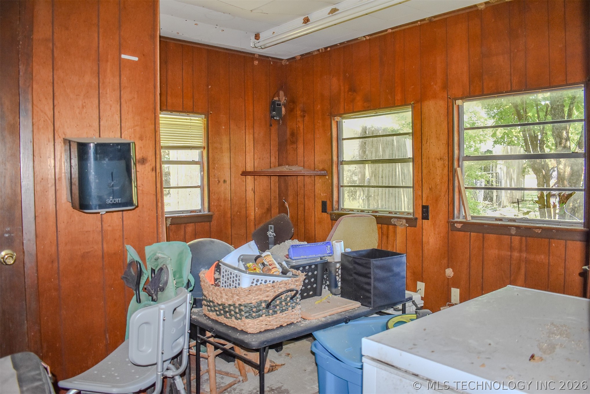 1114 N 4230 Road Hugo OK 74743