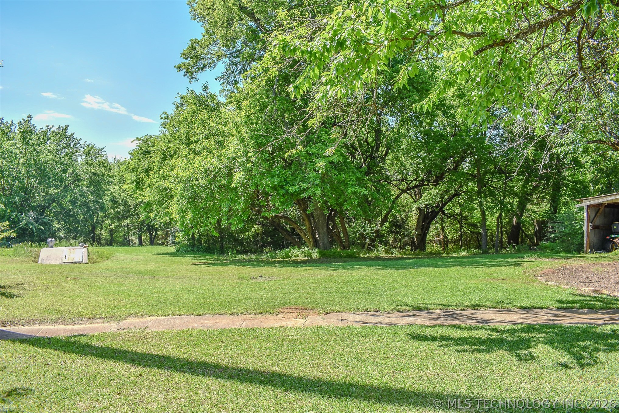 1114 N 4230 Road Hugo OK 74743