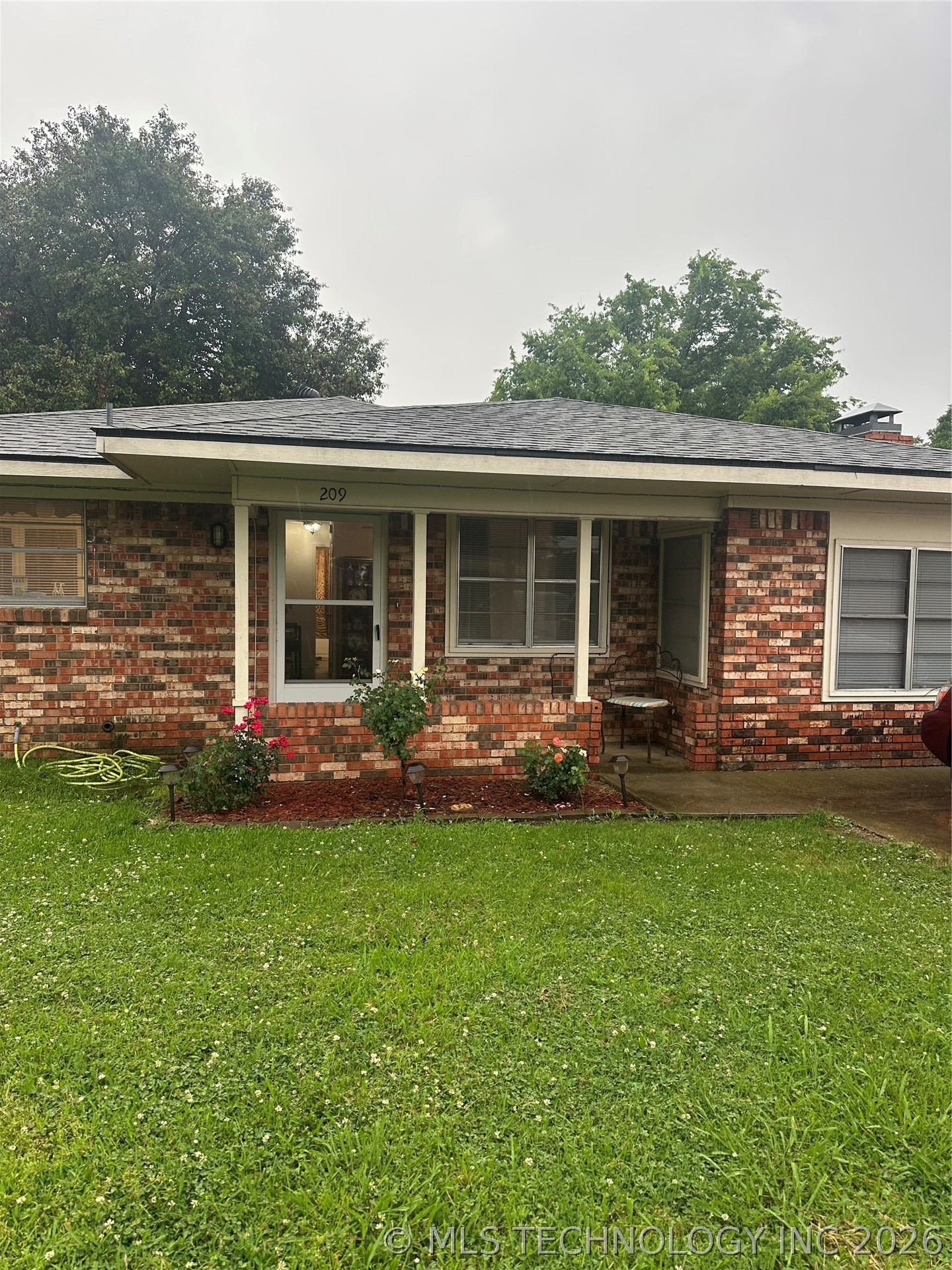 209 May Street Calera OK 74730