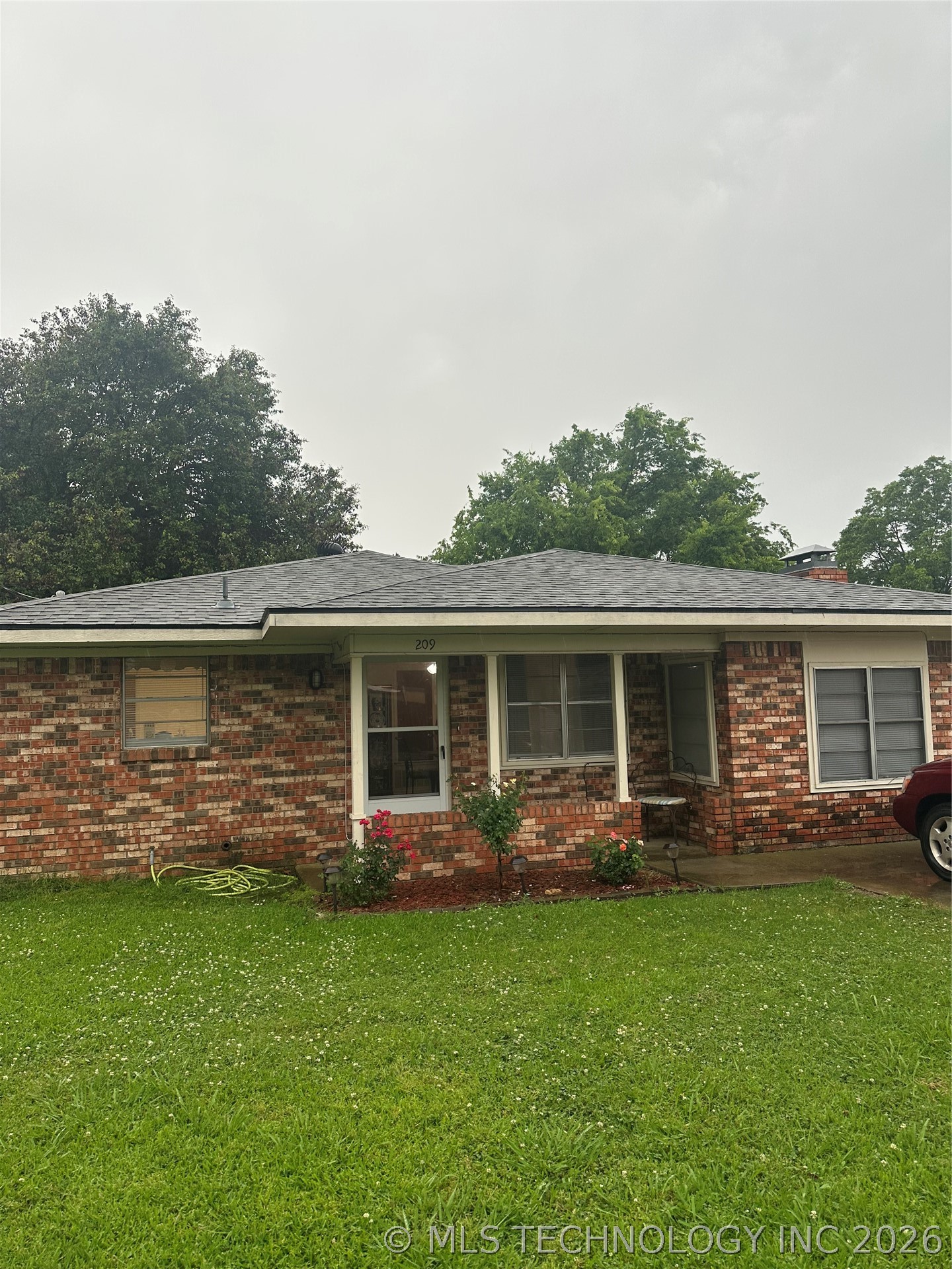 209 May Street Calera OK 74730