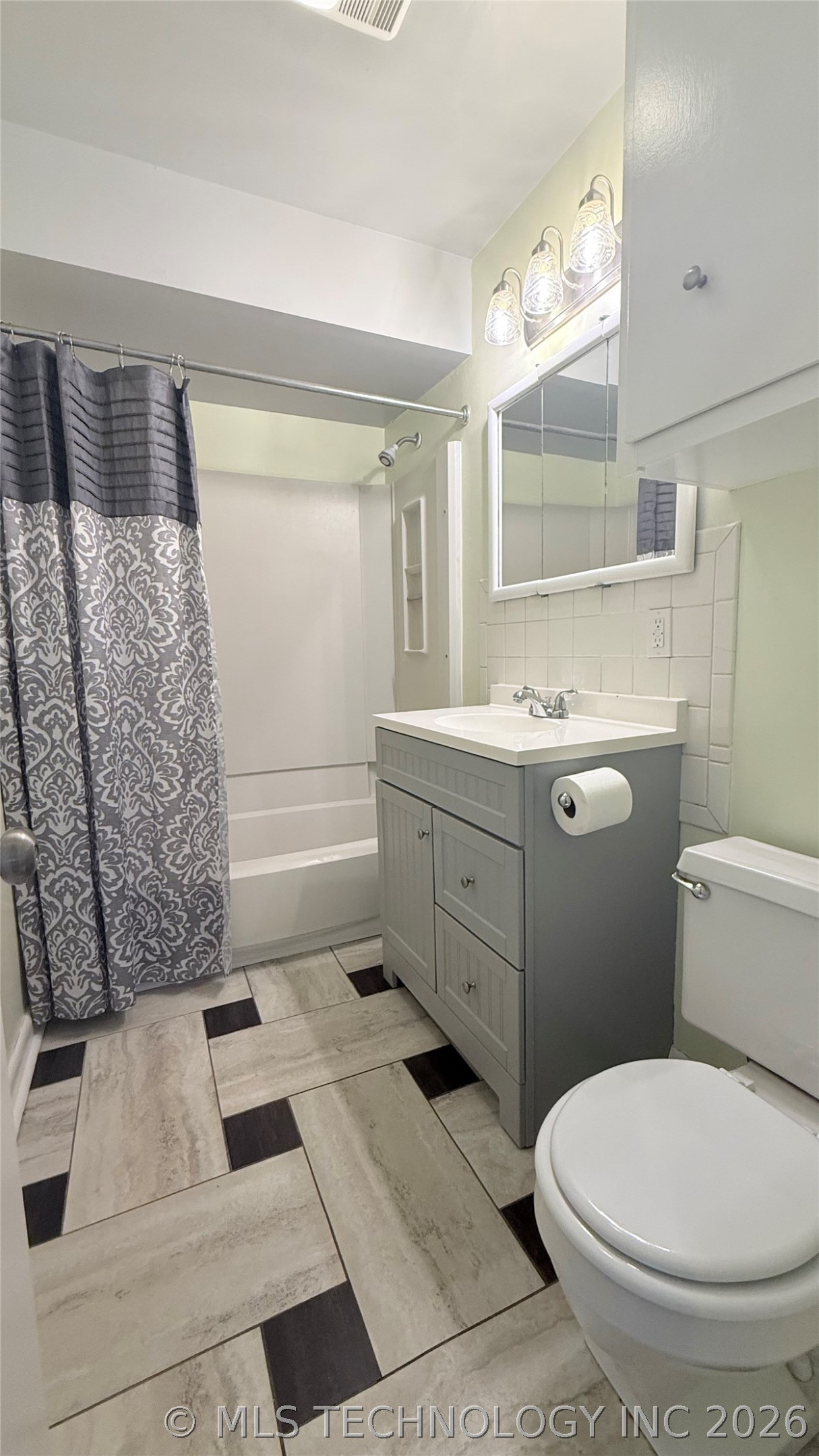 2104 W 48th Place Tulsa OK 74107