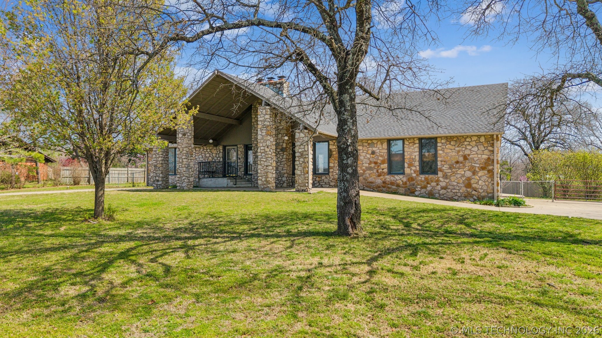 19805 S Lake Drive Claremore OK 74017