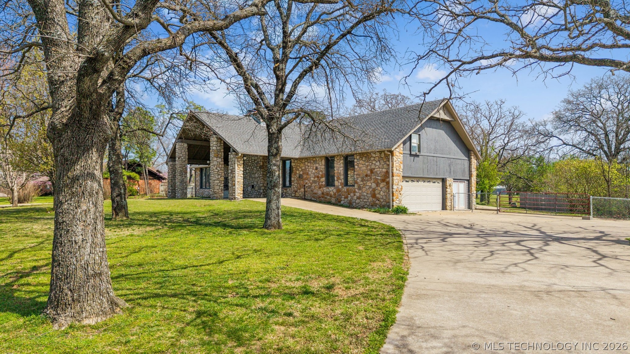 19805 S Lake Drive Claremore OK 74017