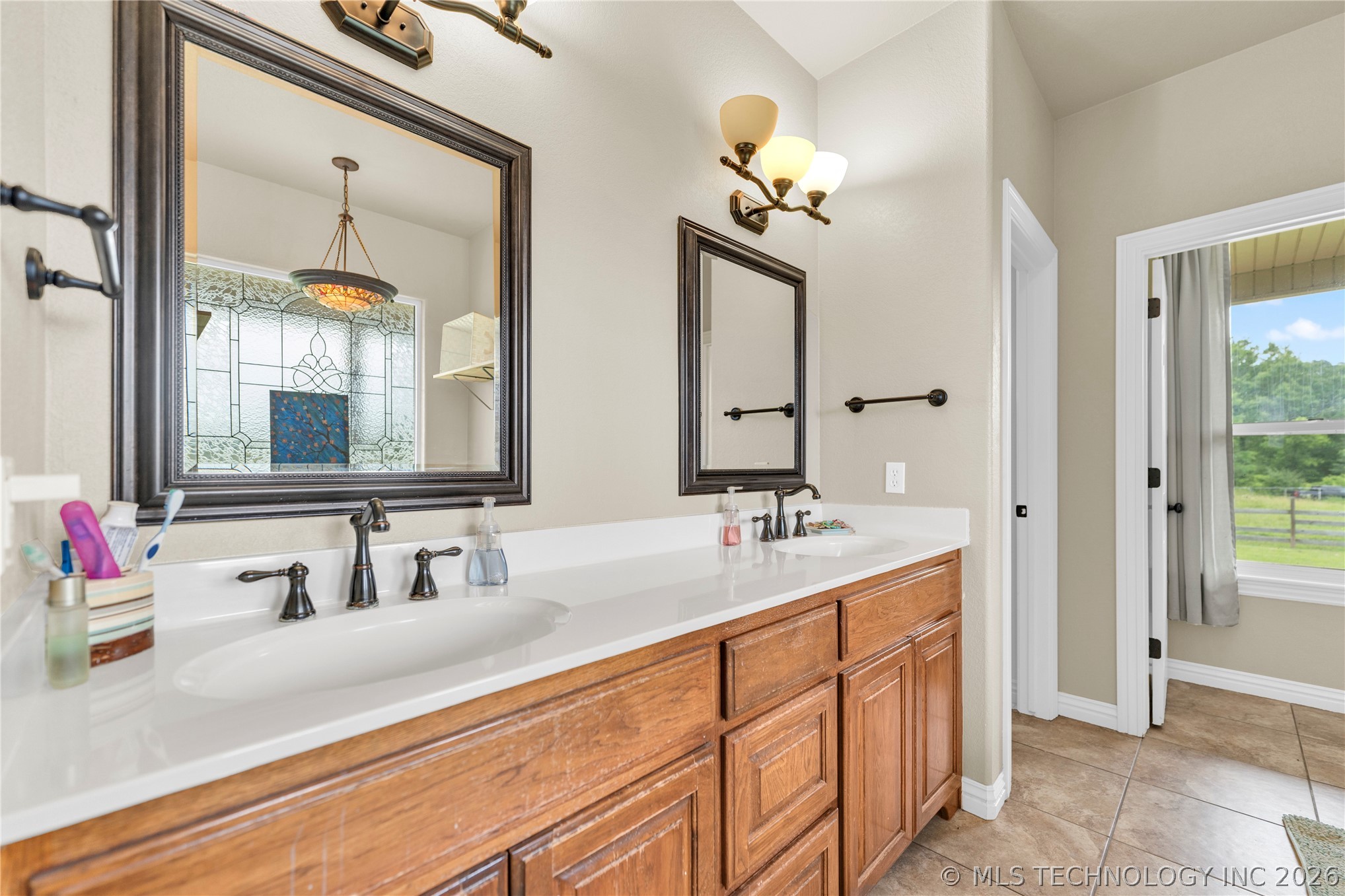 56885 County Road 660 Colcord OK 74338