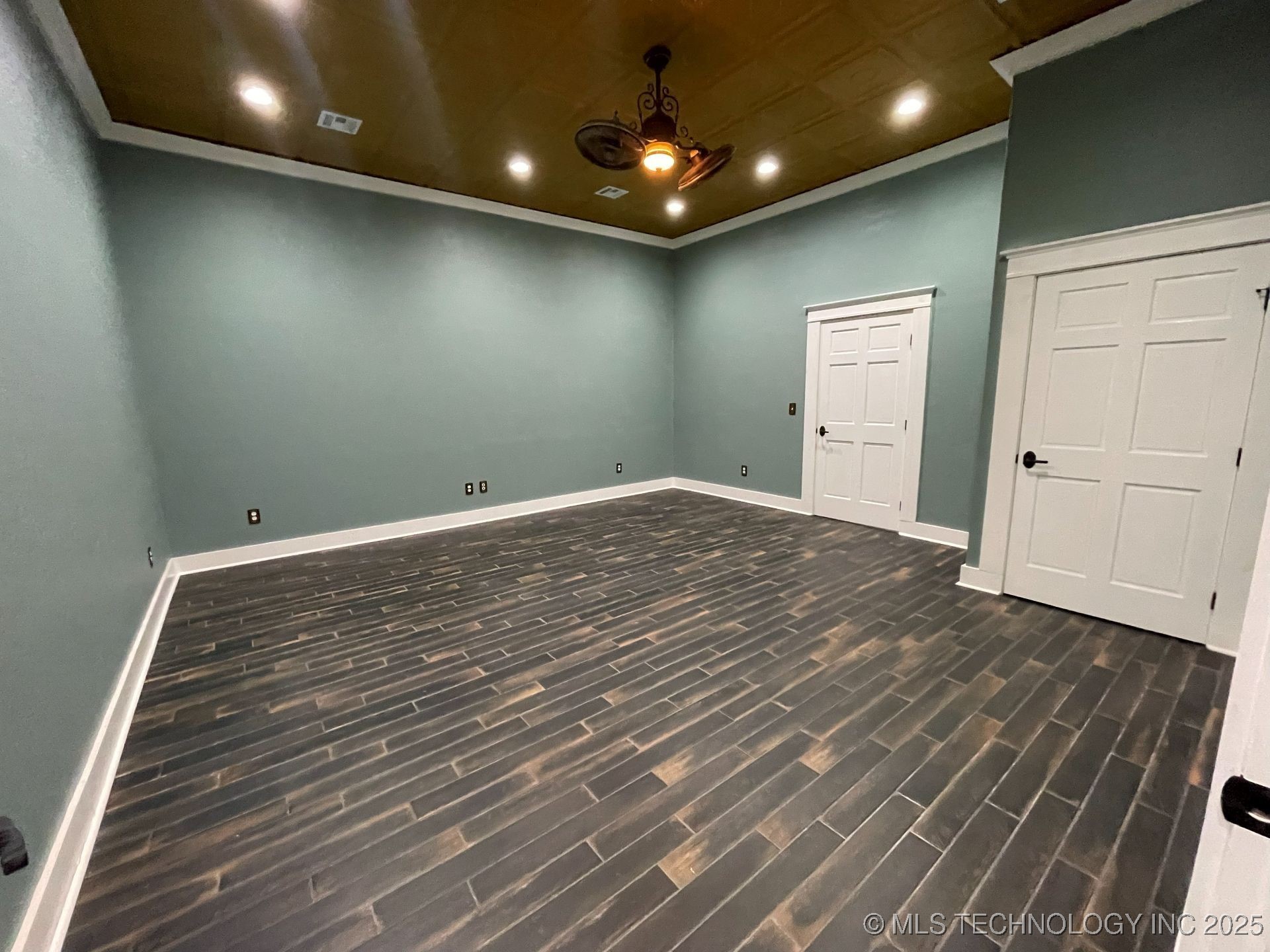 8 W Main Street Ardmore OK 73401