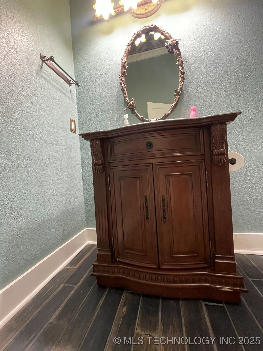 8 W Main Street Ardmore OK 73401