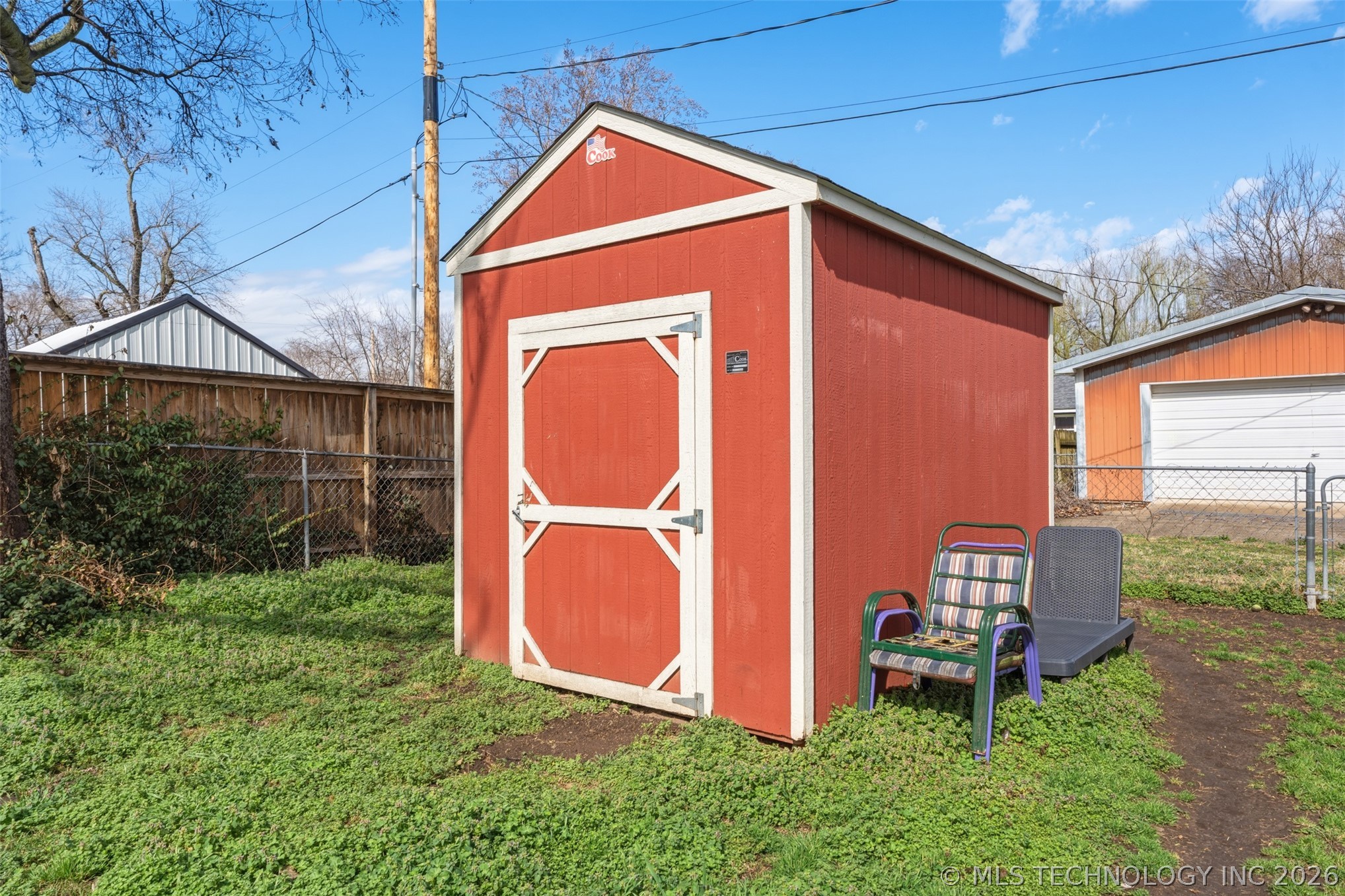 215 E 7th Grove OK 74344