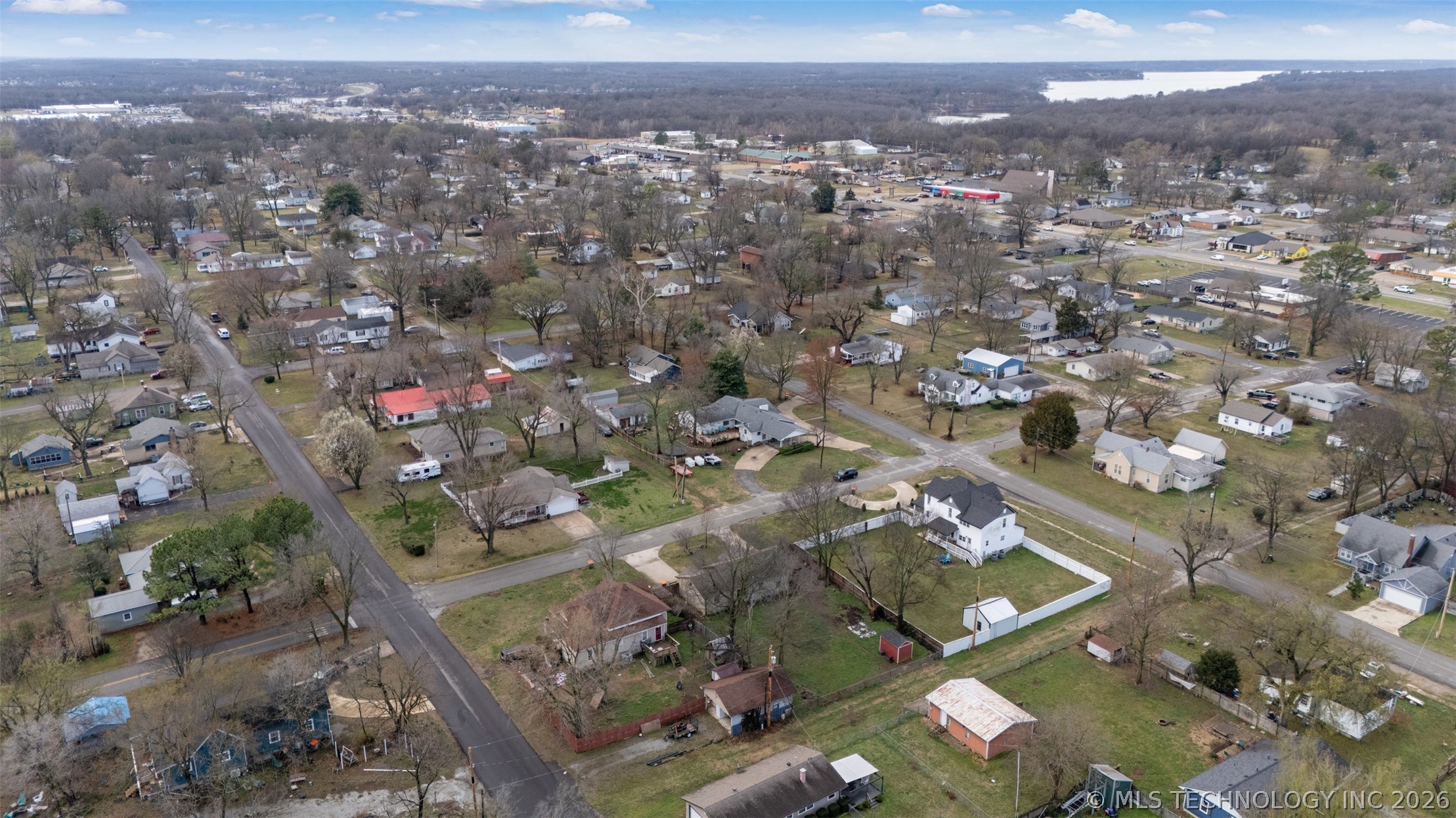 215 E 7th Grove OK 74344