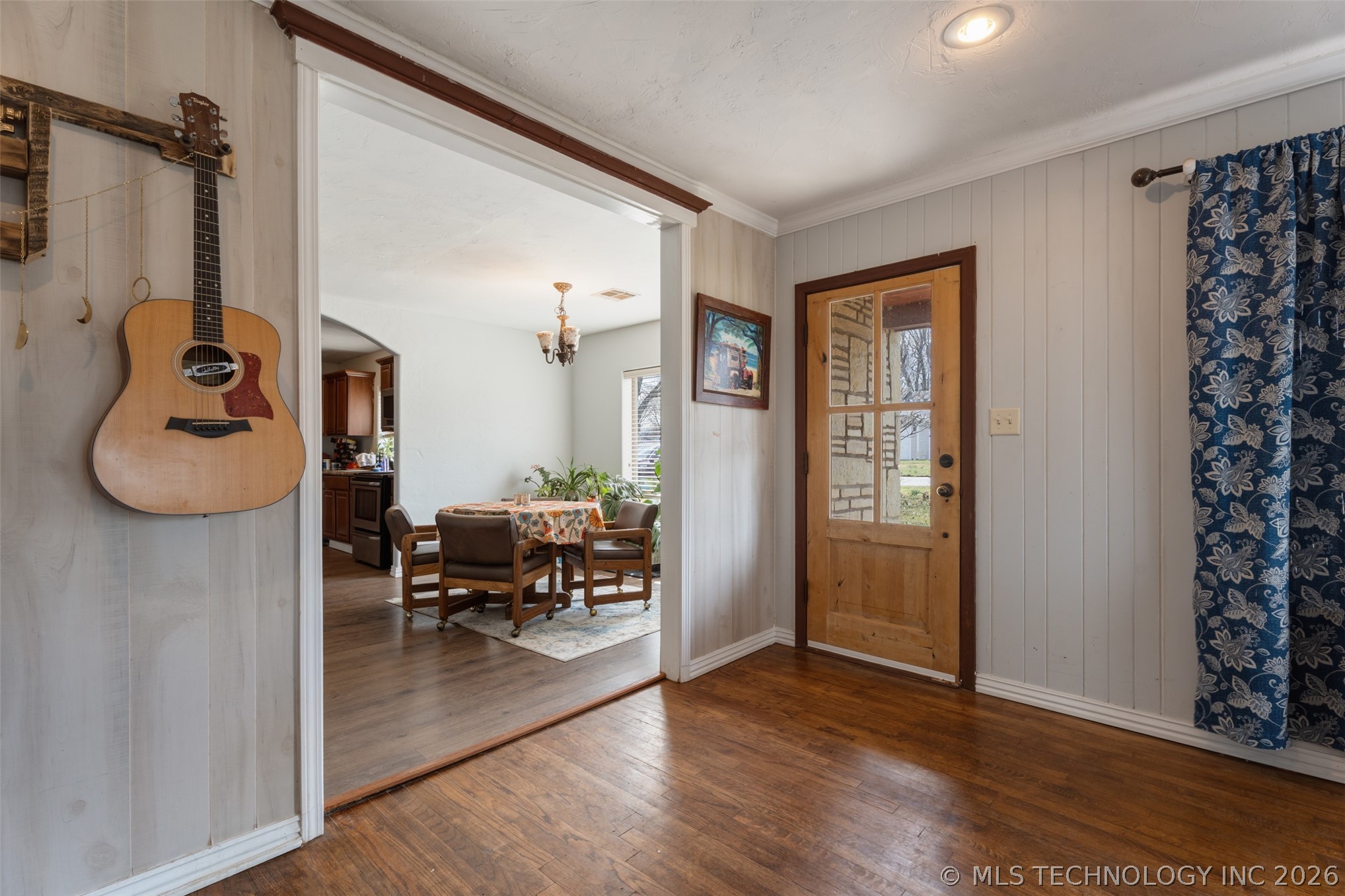 215 E 7th Grove OK 74344