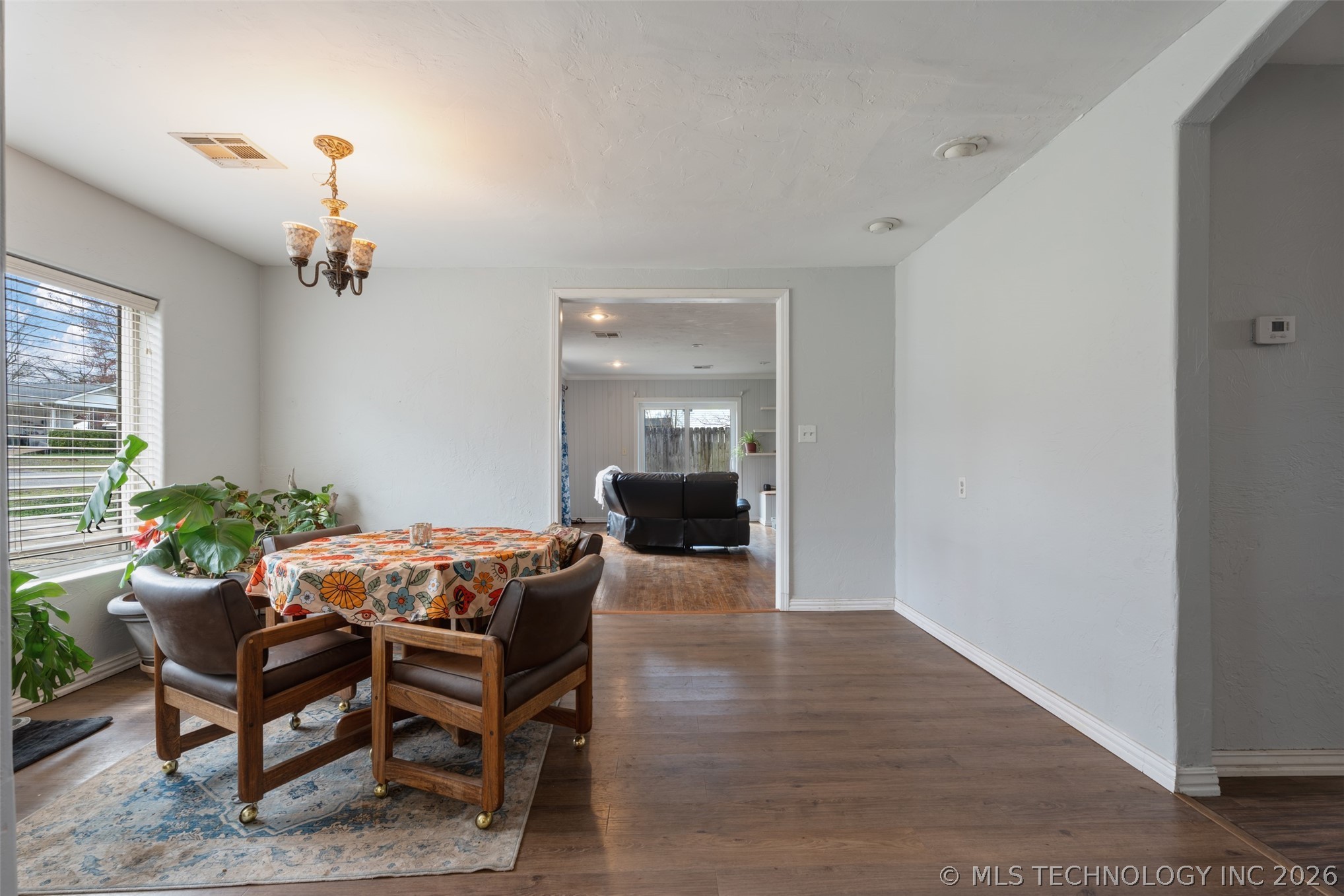 215 E 7th Grove OK 74344