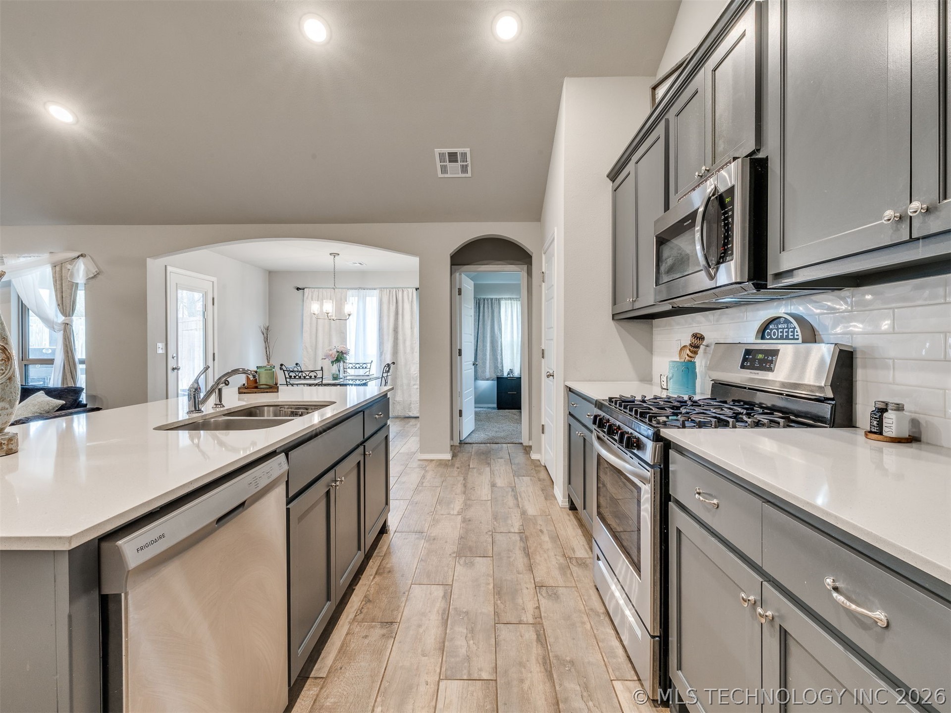 1825 E Winston Street Broken Arrow OK 74011