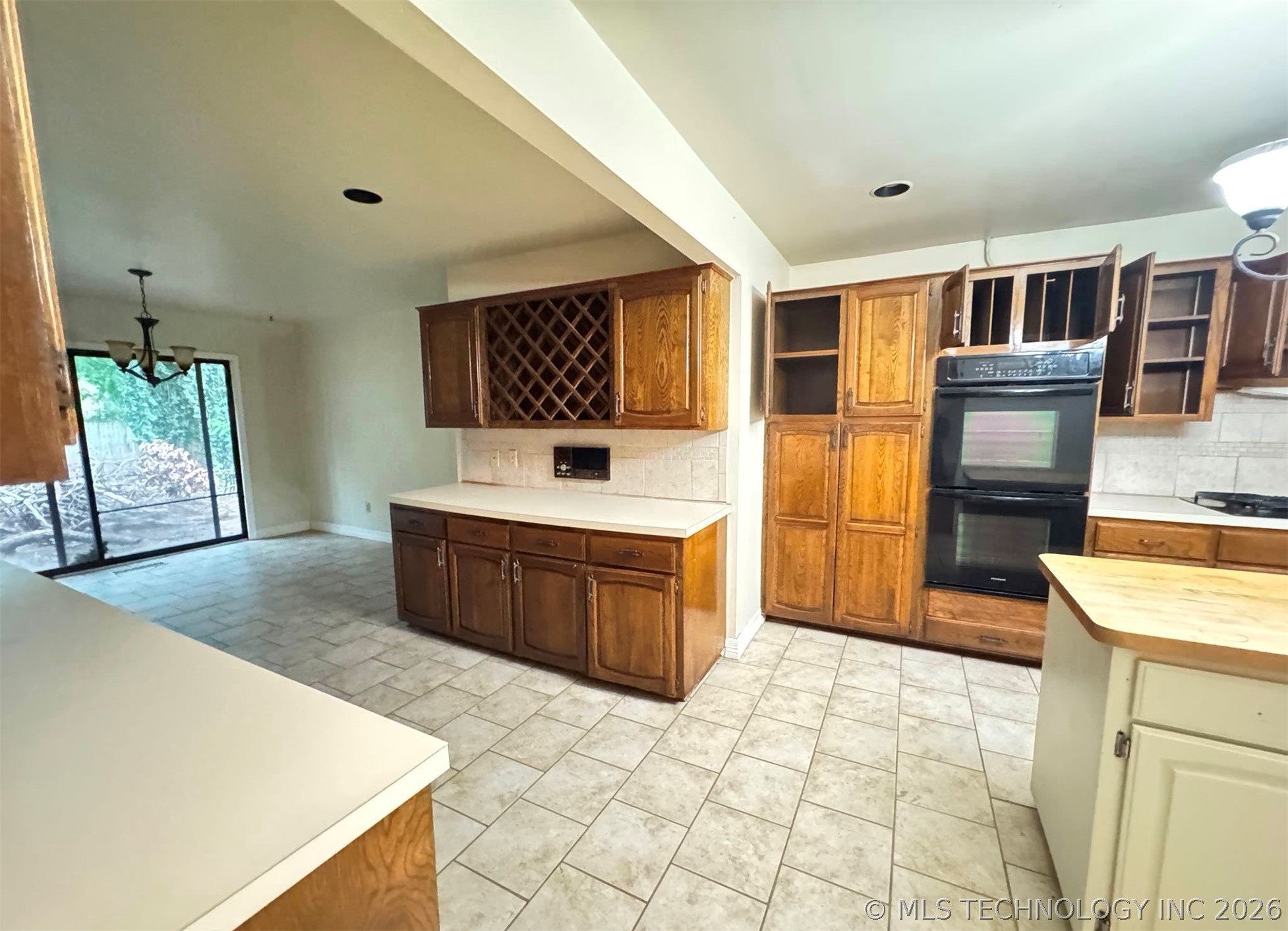 3927 E 79th Street Tulsa OK 74136