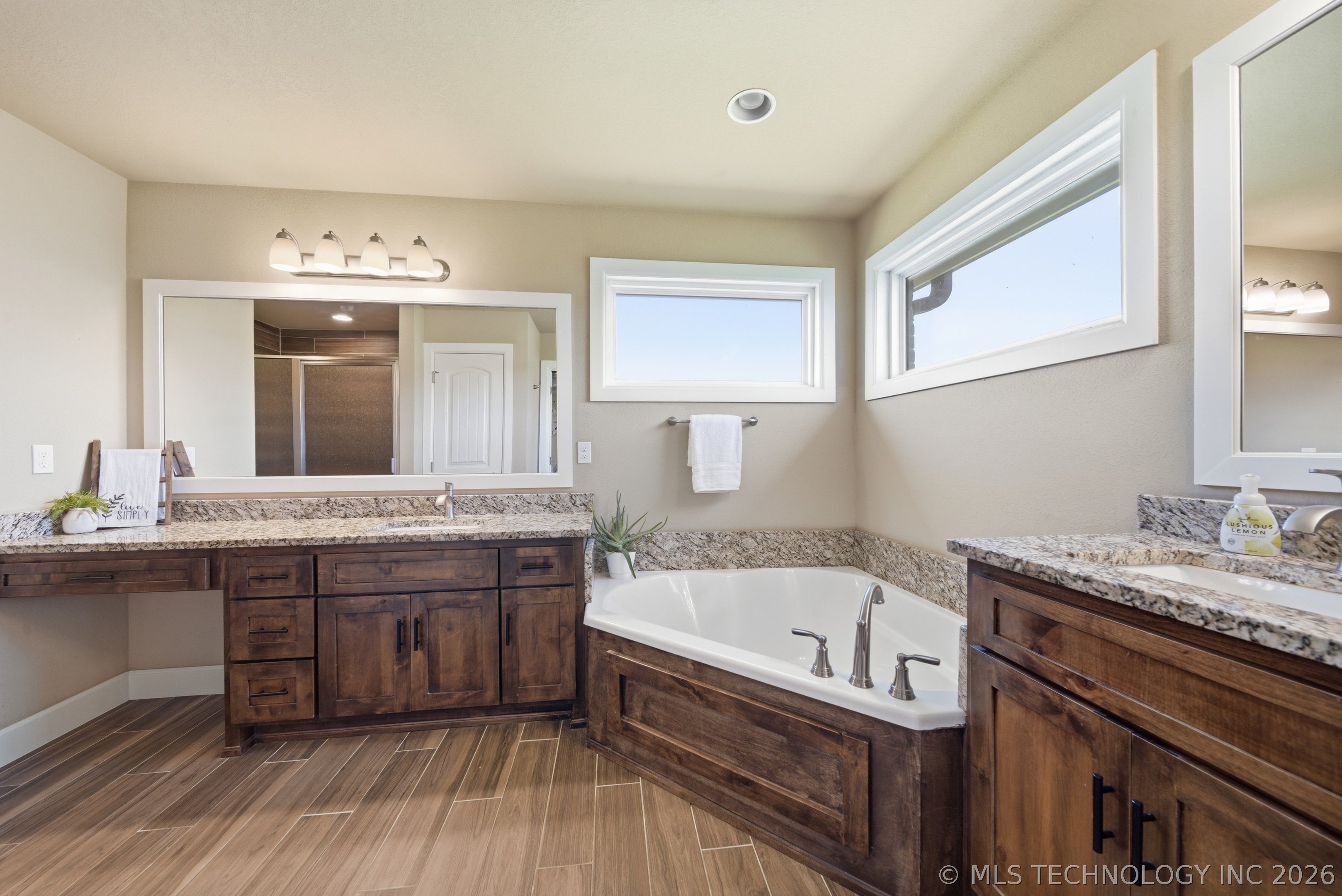 7109 E 143rd Street Collinsville OK 74021