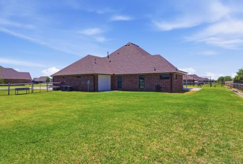 7109 E 143rd Street Collinsville OK 74021