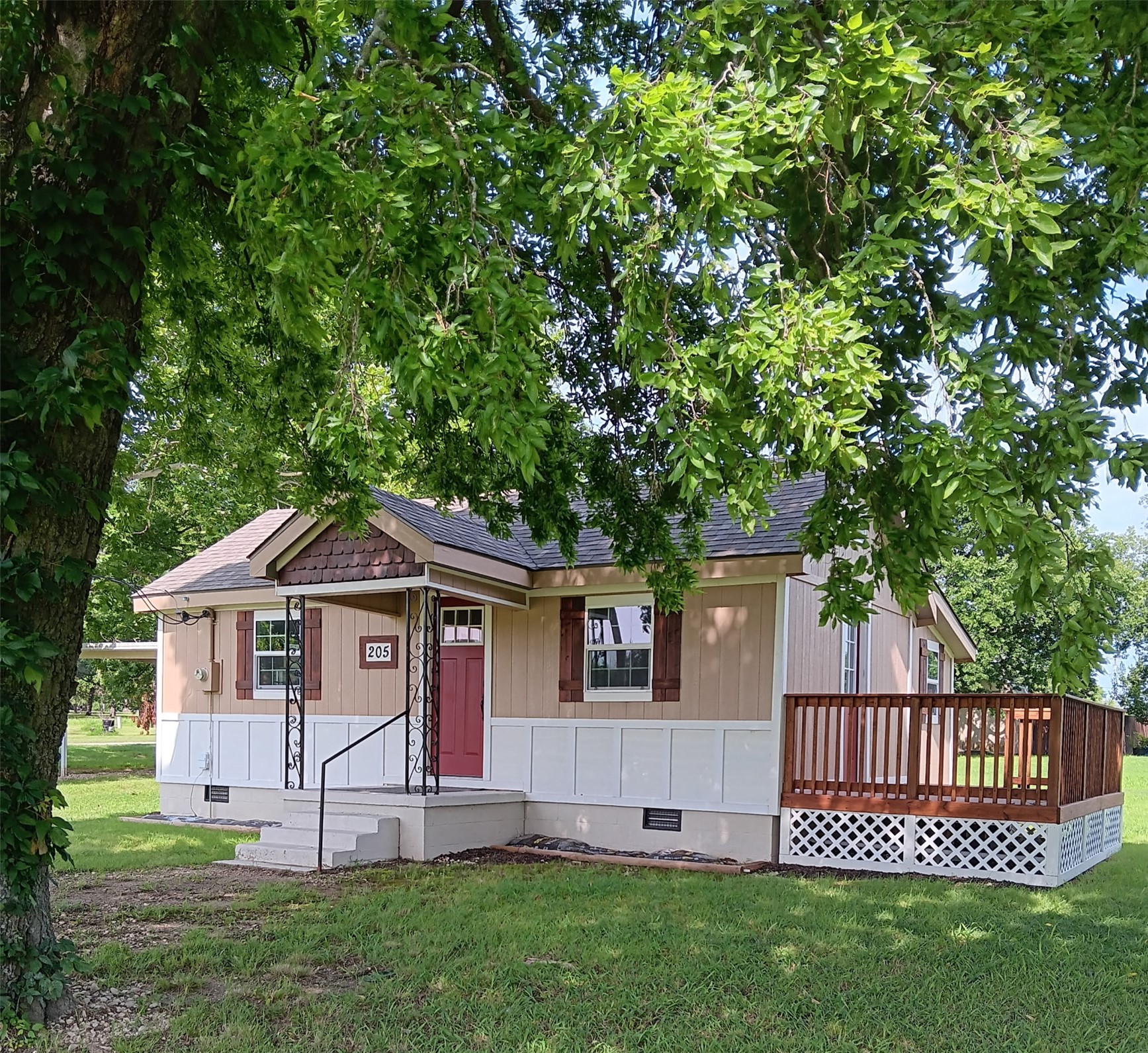 205 S Main Kingston OK 73439
