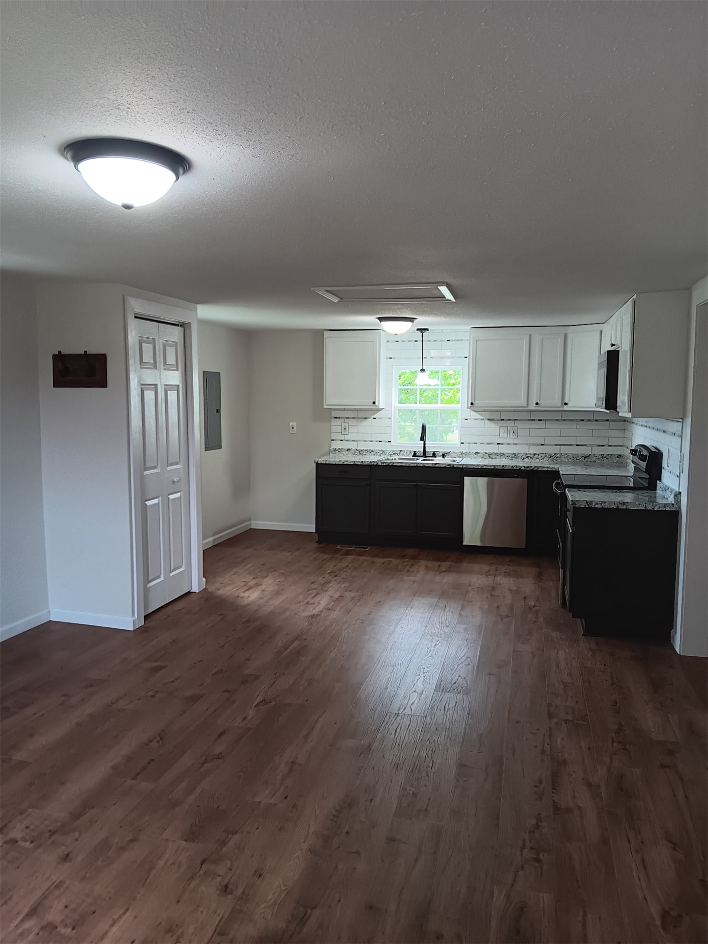 205 S Main Kingston OK 73439