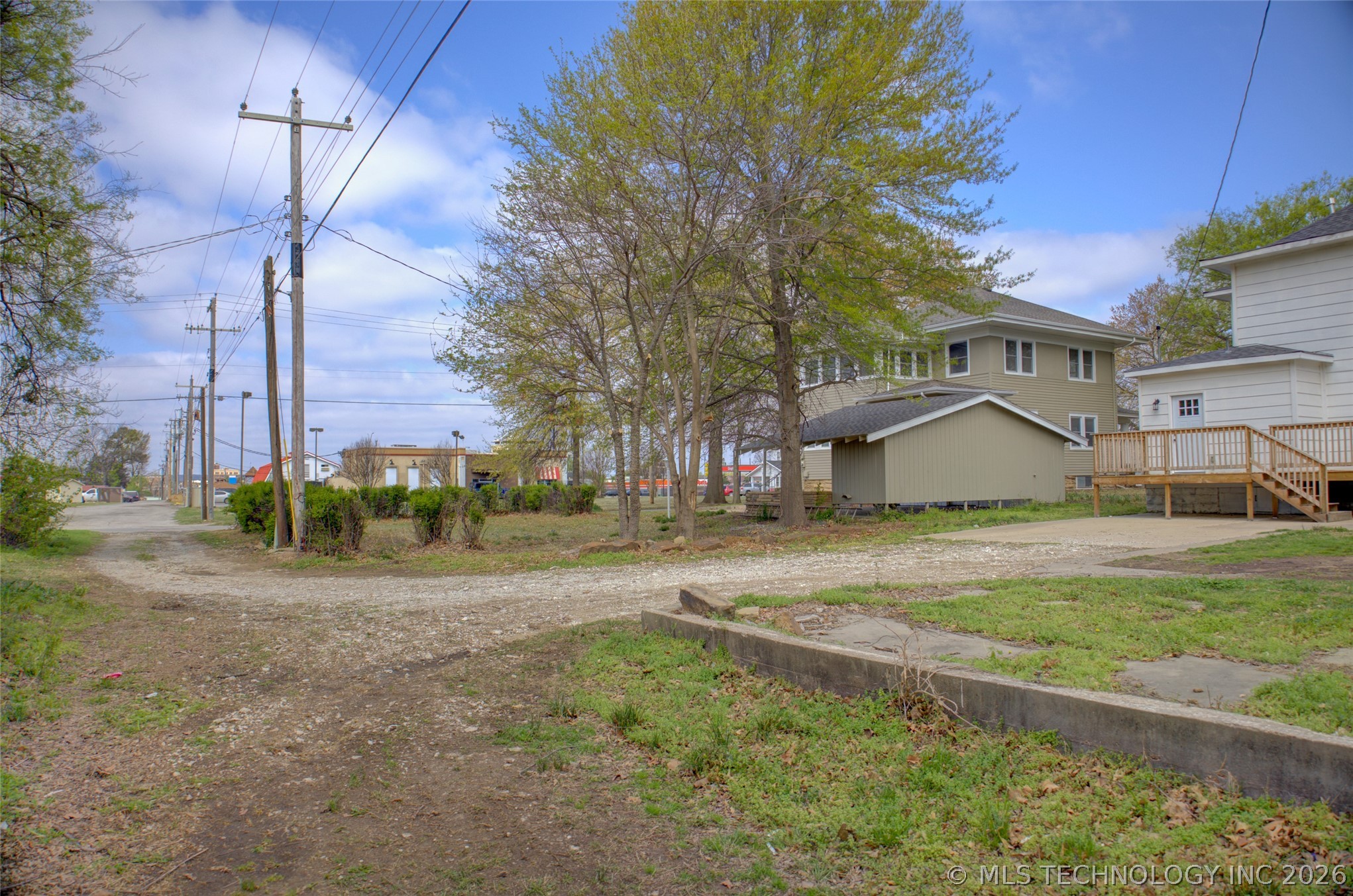 1106 E 6th Street Okmulgee OK 74447