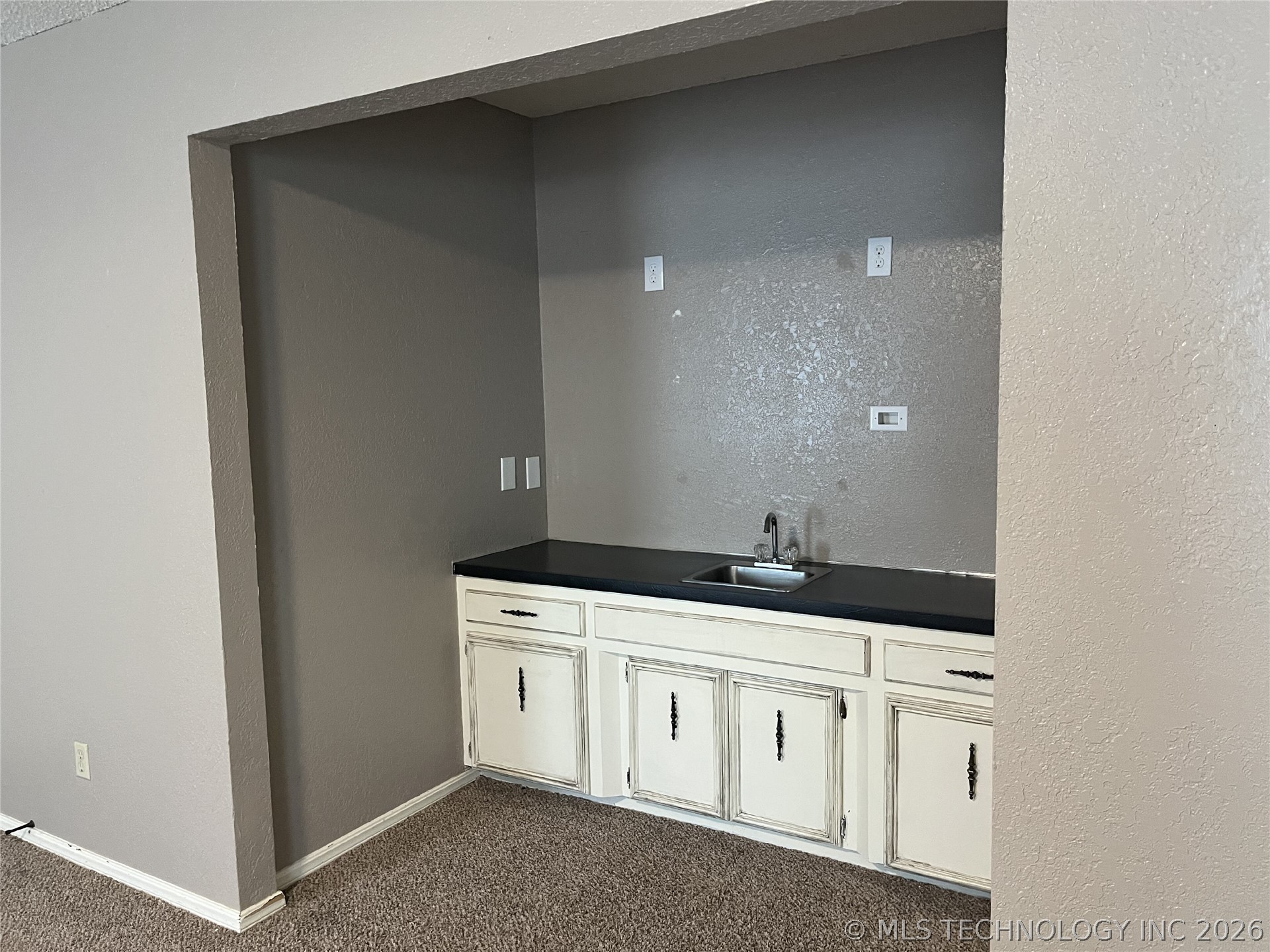 8306 S Joshua Avenue Broken Arrow OK 74011