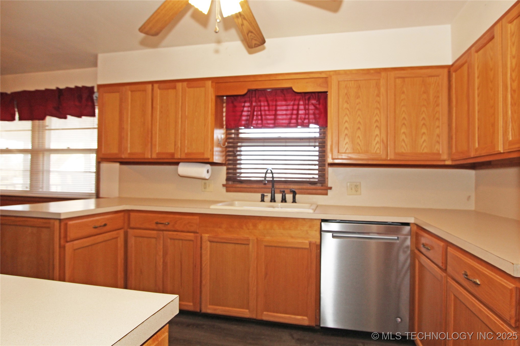 912 W Shawnee Avenue Nowata OK 74048