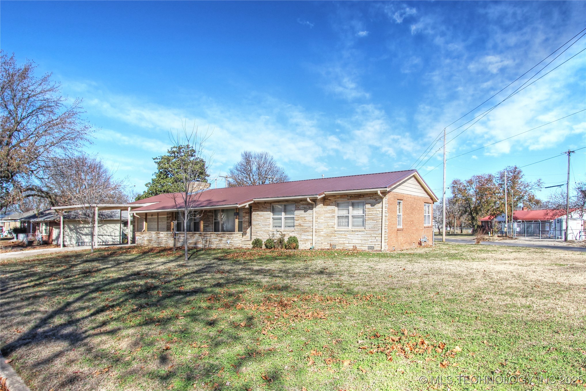 912 W Shawnee Avenue Nowata OK 74048
