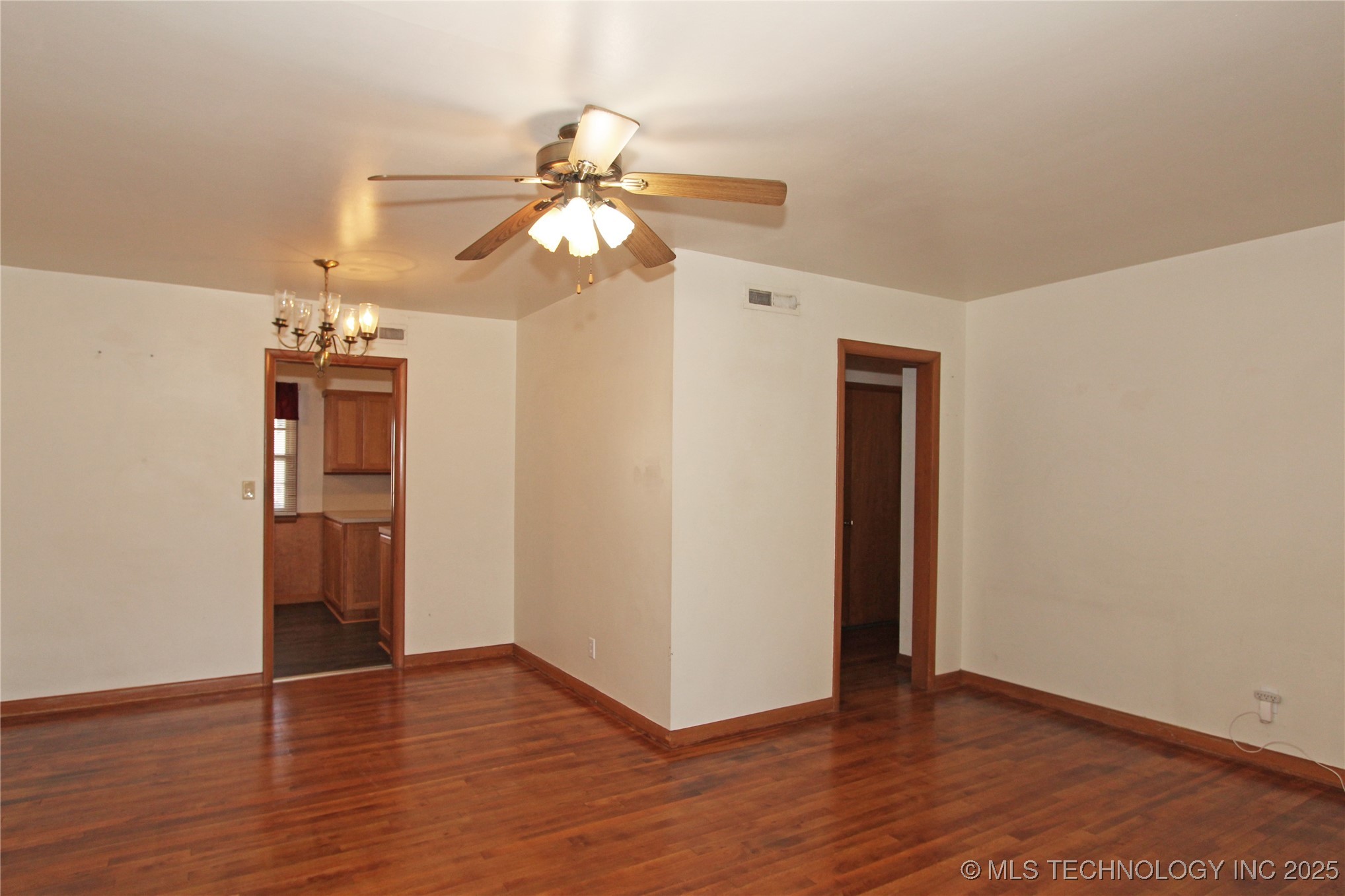 912 W Shawnee Avenue Nowata OK 74048