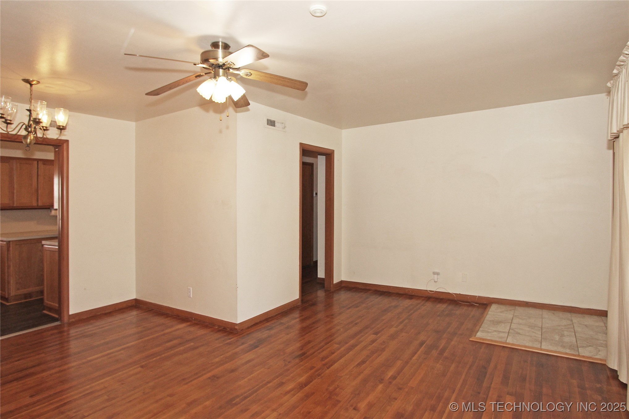 912 W Shawnee Avenue Nowata OK 74048