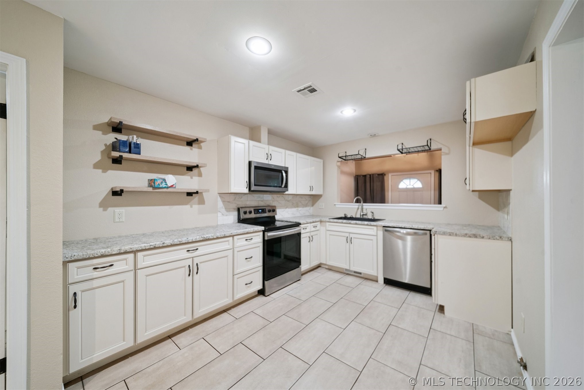 10905 E Canyon Oaks Circle Claremore OK 74017