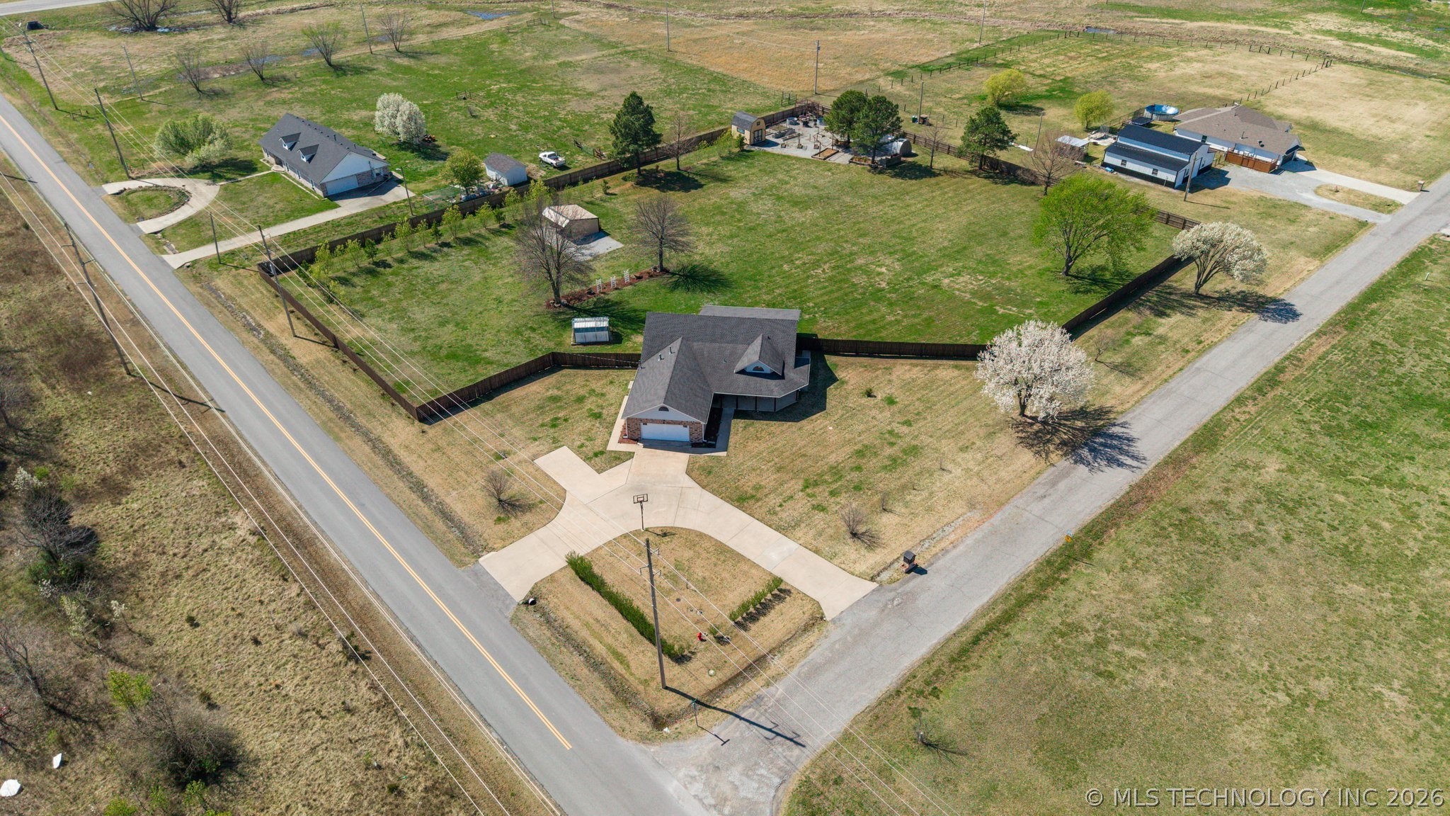 1716 NE Graham Court Pryor OK 74361