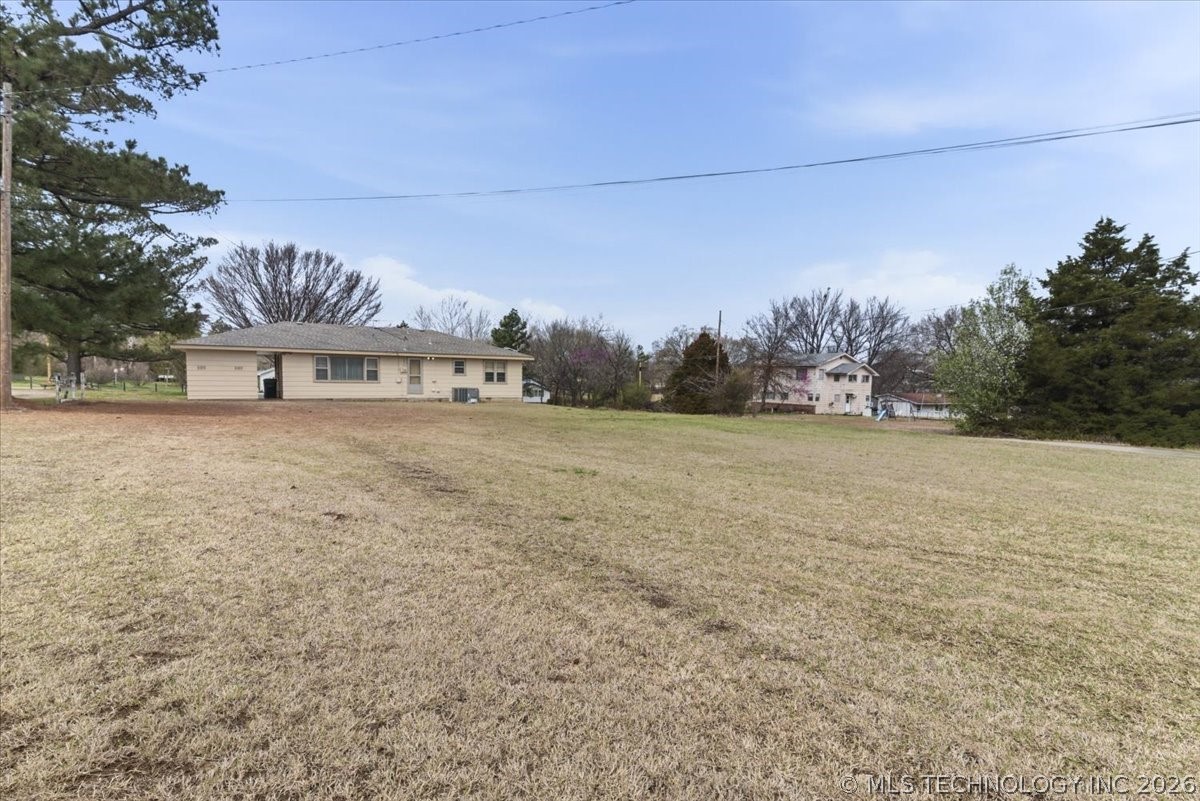 902 S Lake Road Henryetta OK 74437