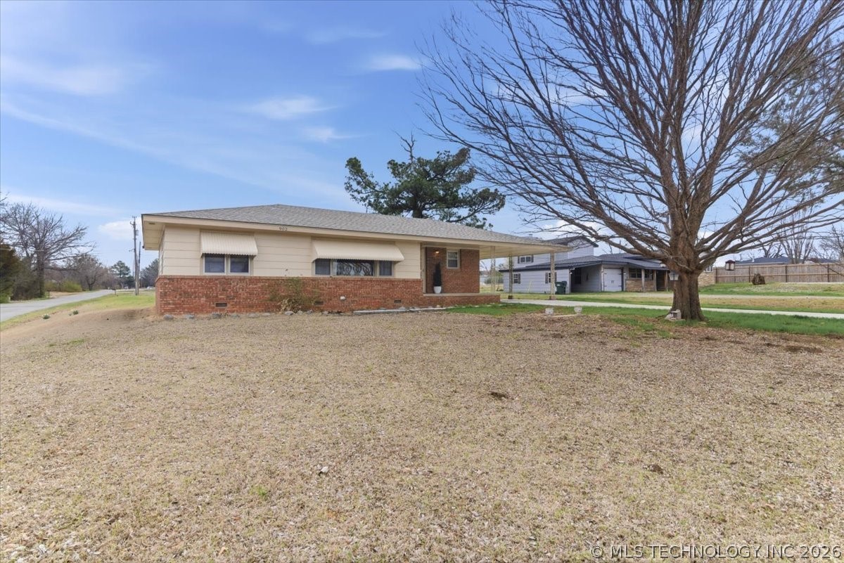 902 S Lake Road Henryetta OK 74437