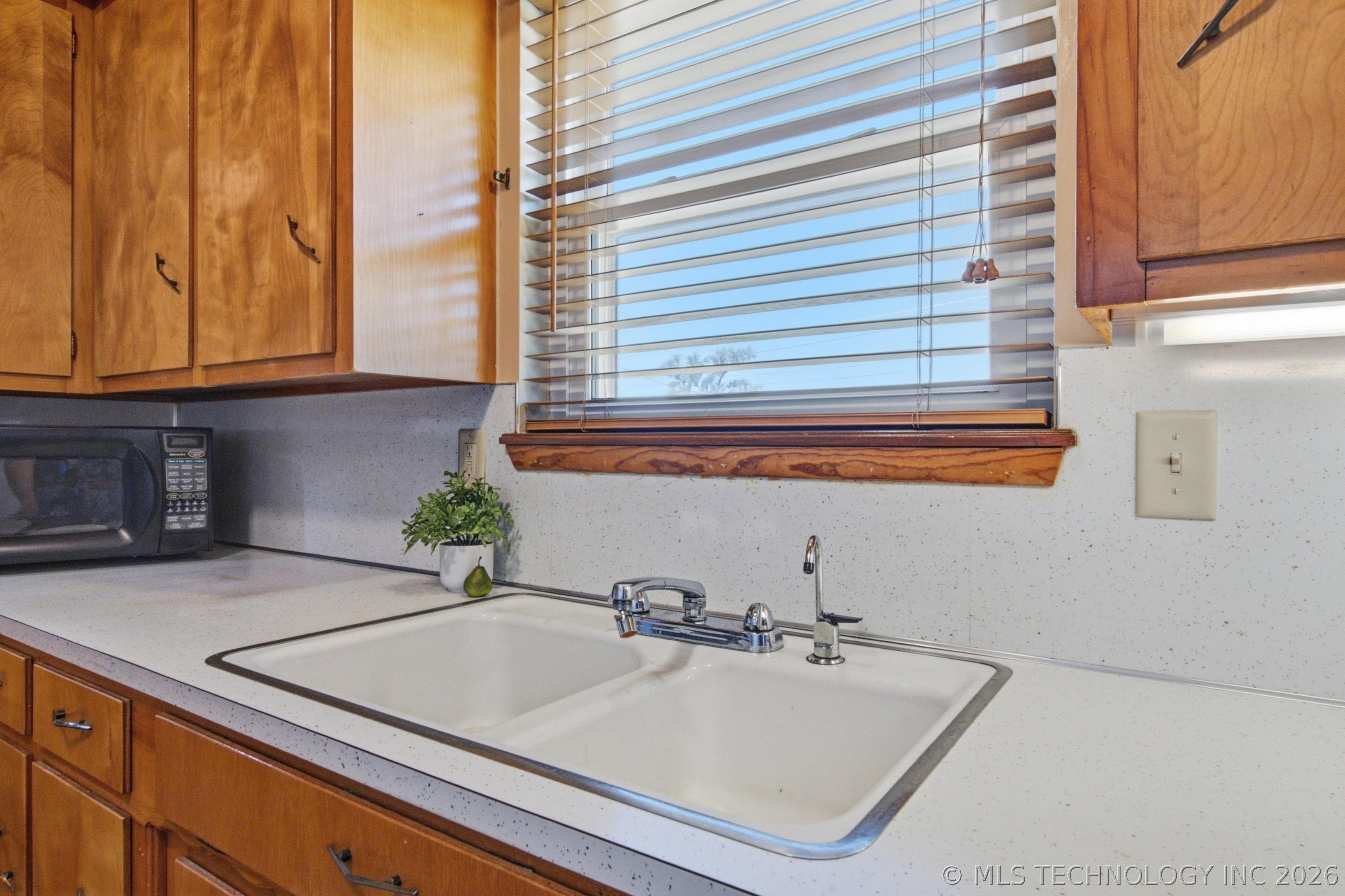1050 N Douglas Avenue Sand Springs OK 74063