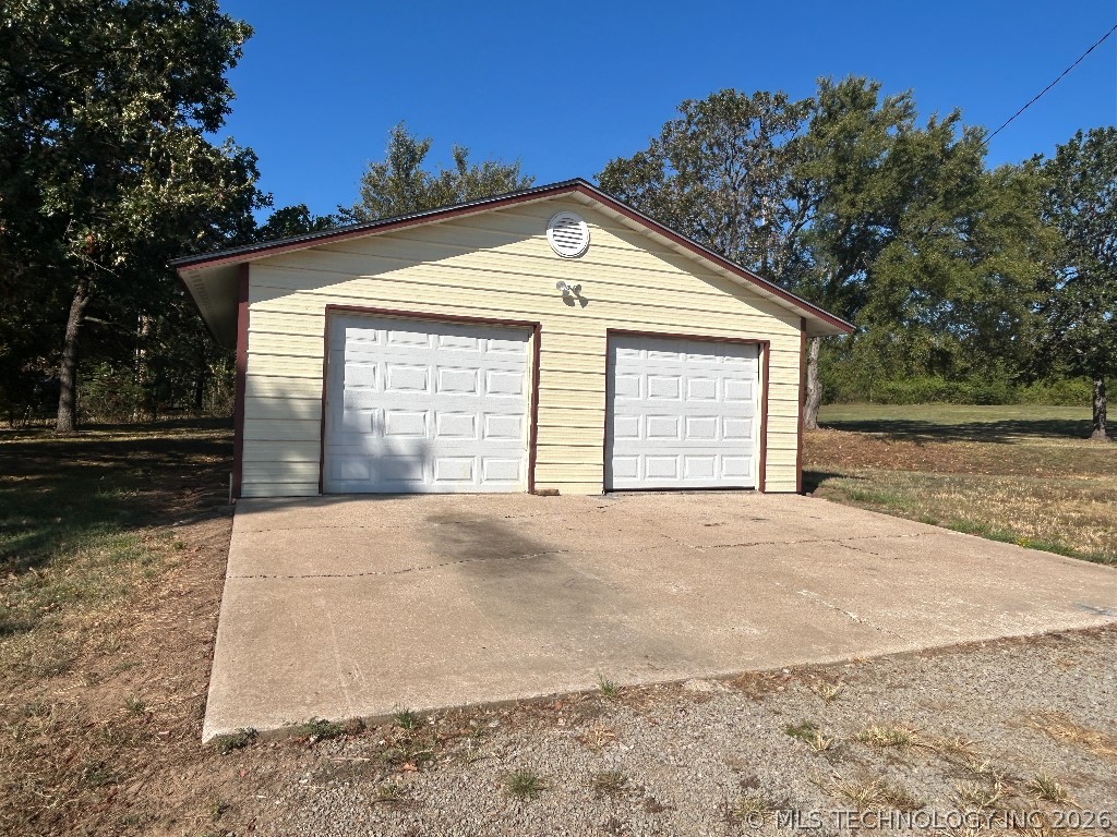 30245 S 210th Road Henryetta OK 74437