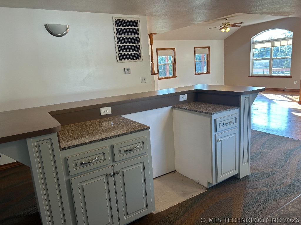 30245 S 210th Road Henryetta OK 74437