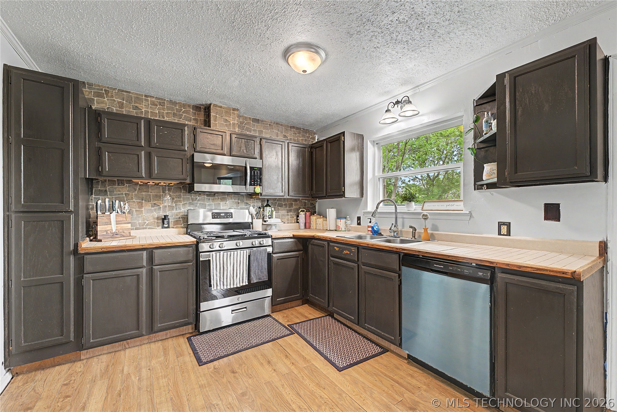 1637 S 5th Place Broken Arrow OK 74012