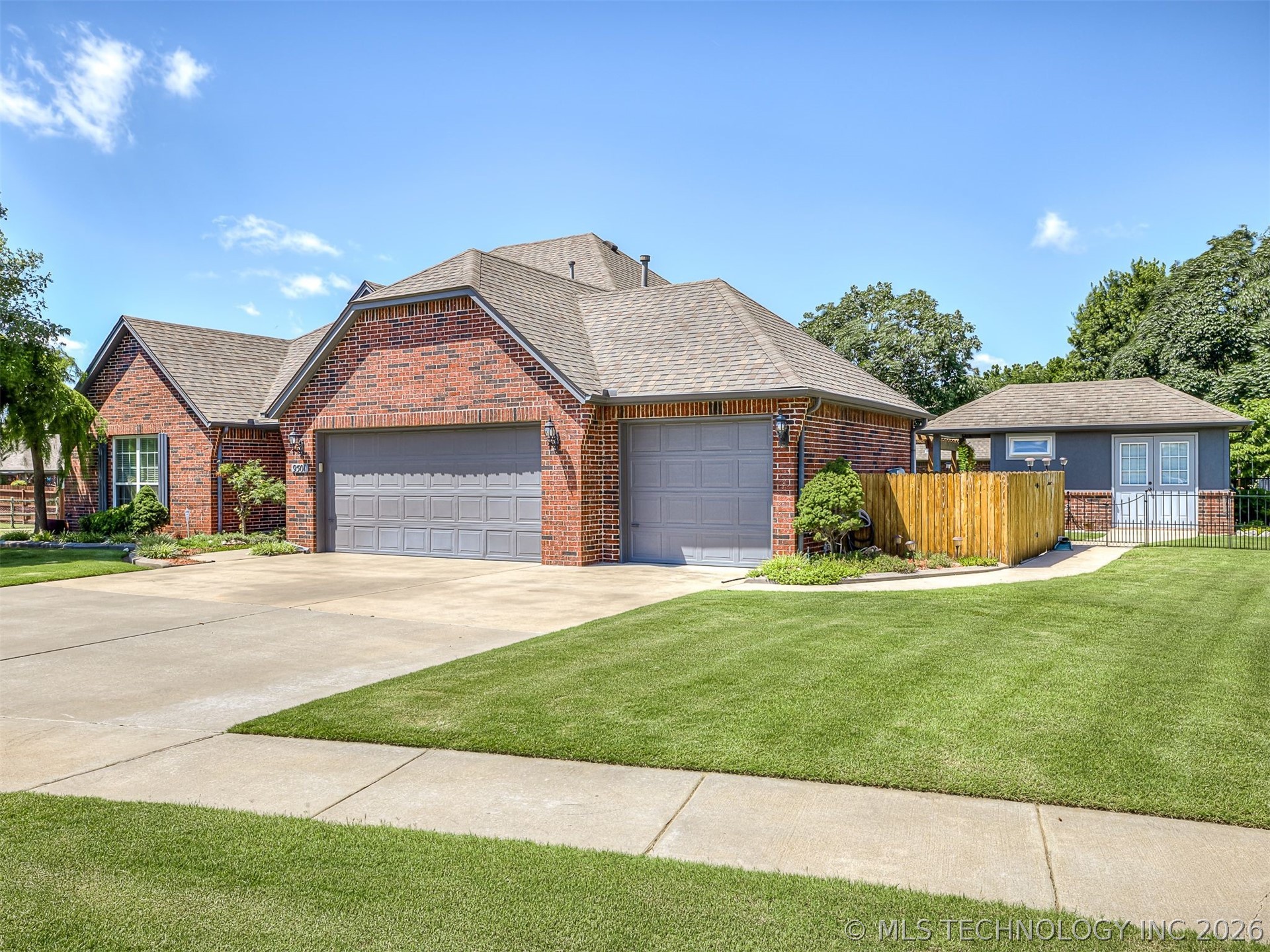 9501 N 95th Eastcourt Owasso OK 74055