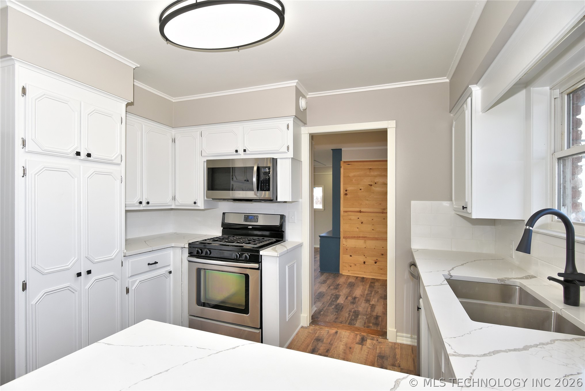 105 E Saddle Rock Road Sand Springs OK 74063